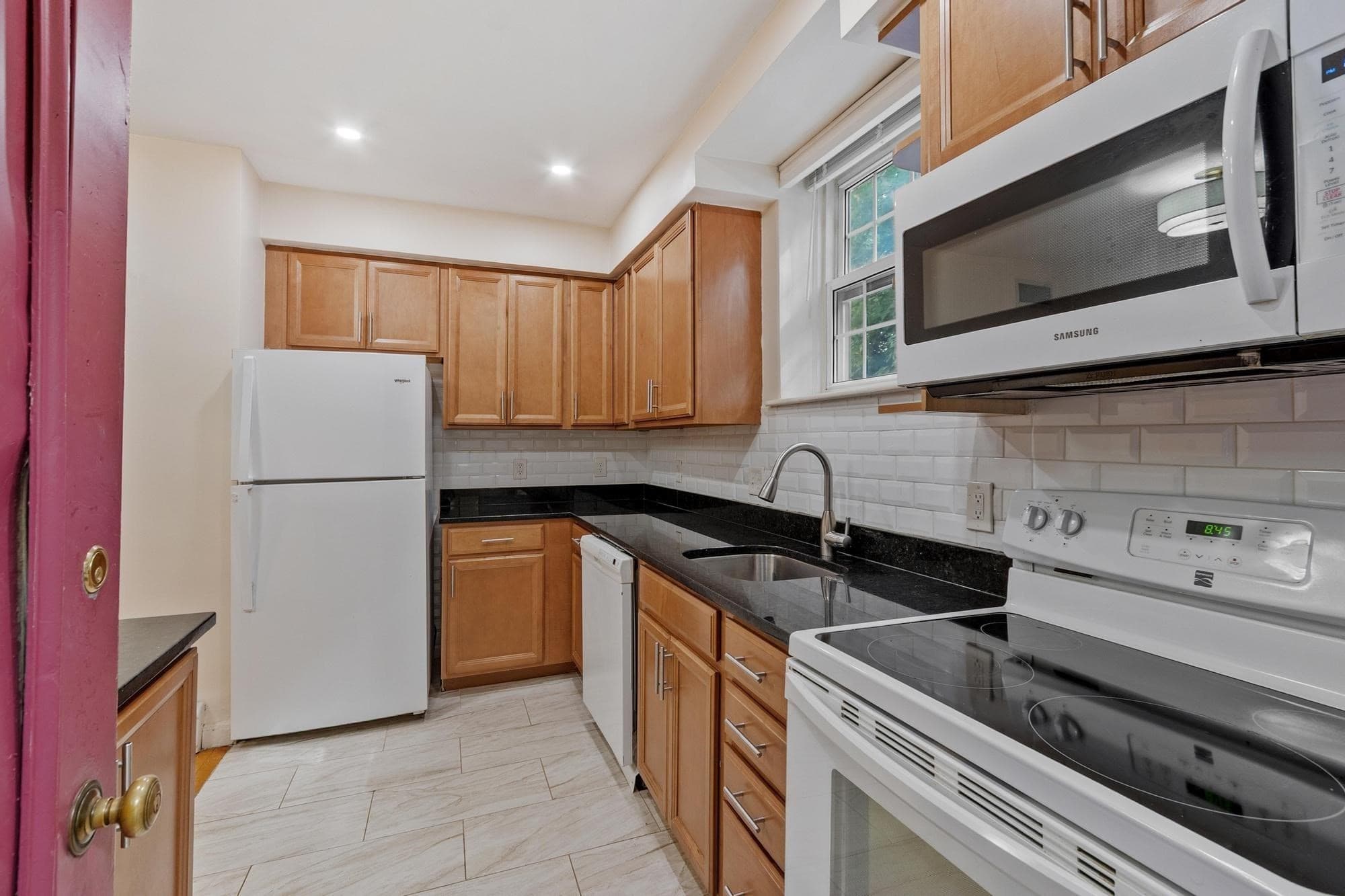 Condominium at 159 St Paul Street # 1, Brookline MA 02446, Brookline, photo 12 of 36