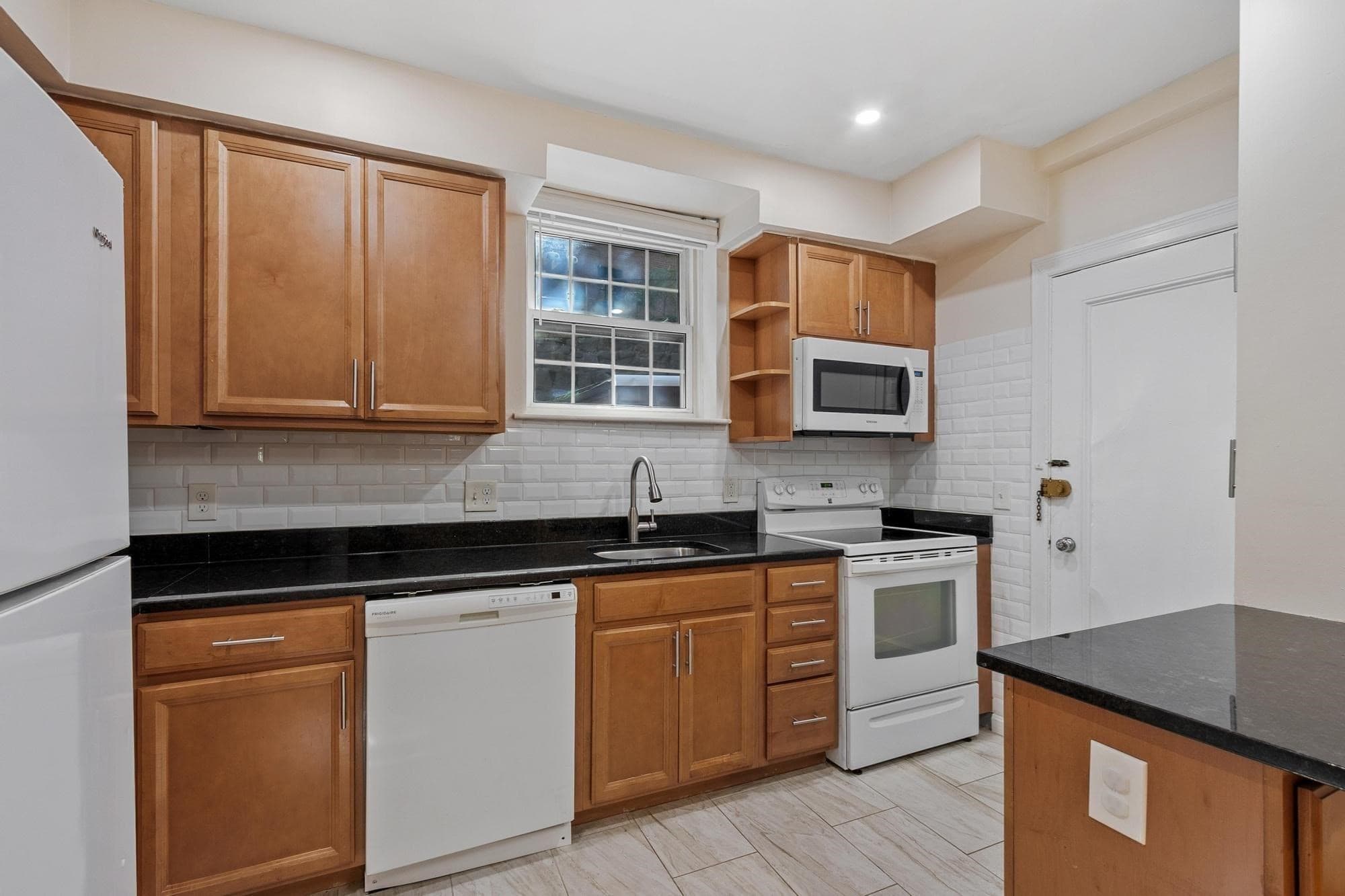 Condominium at 159 St Paul Street # 1, Brookline MA 02446, Brookline, photo 9 of 36