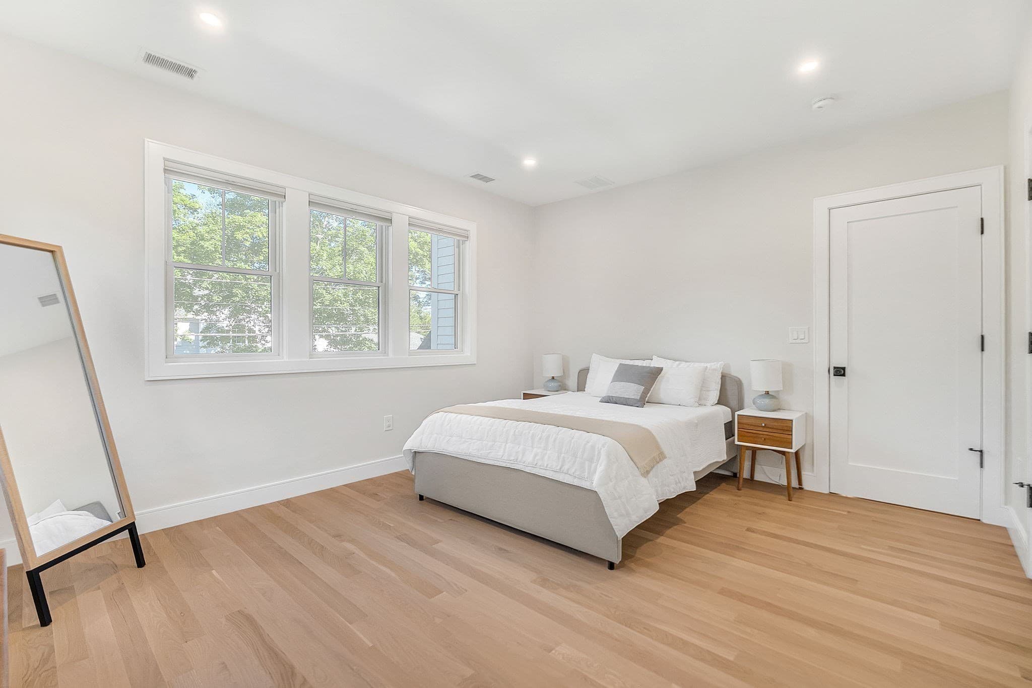 Single Family Residence at 98 Beethoven Ave, Newton MA 02468, Newton, photo 15 of 27