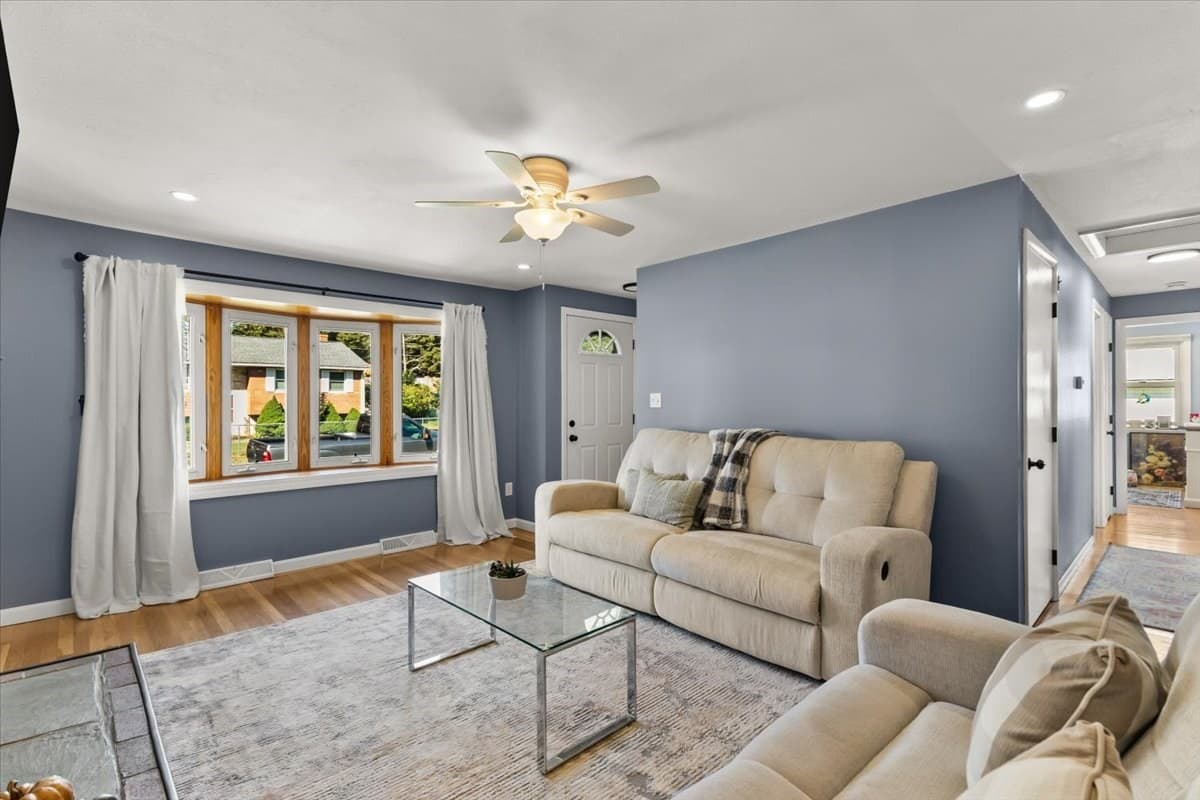 Single Family Residence at 109 Lincoln Rd, Rockland MA 02370, Rockland, photo 12 of 31