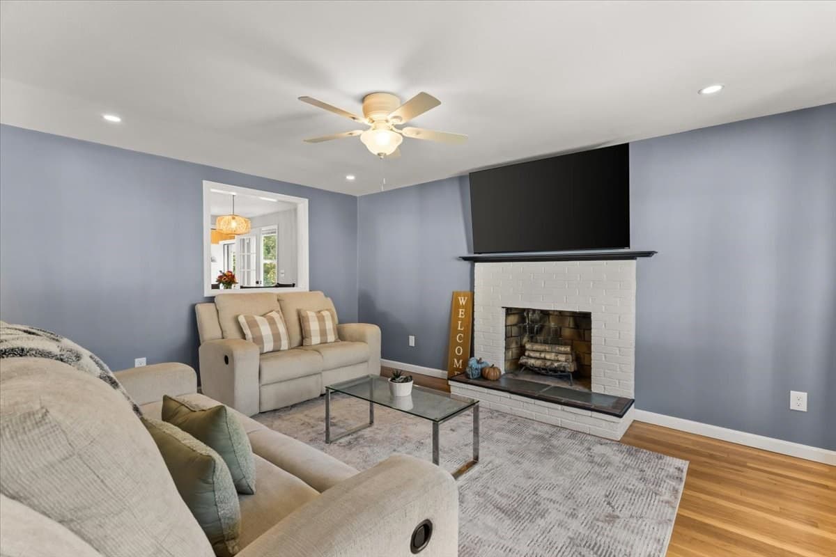 Single Family Residence at 109 Lincoln Rd, Rockland MA 02370, Rockland, photo 10 of 31