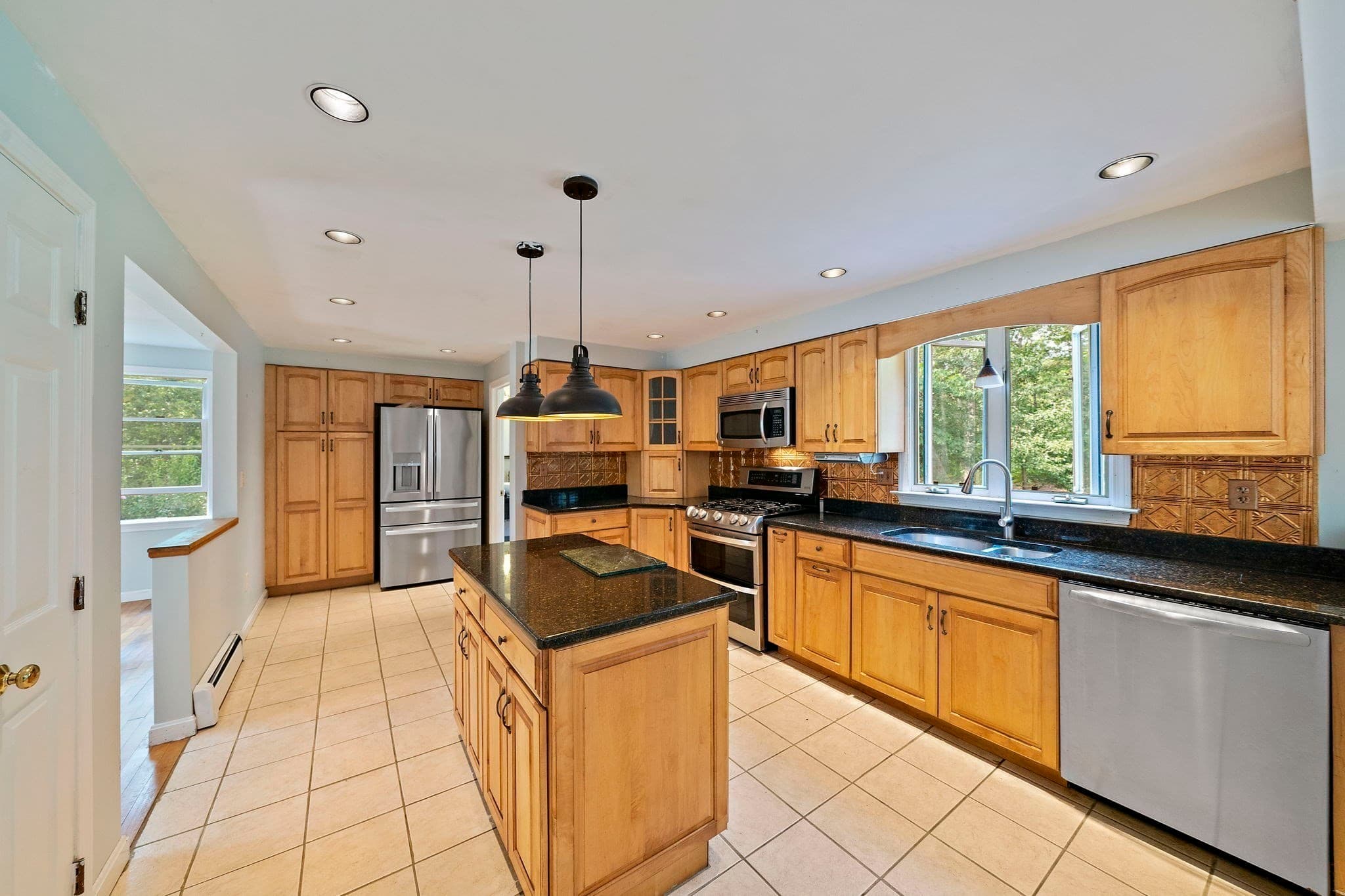 Single Family Residence at 184 Wakeby Rd, Barnstable MA 02648, Barnstable, photo 6 of 42