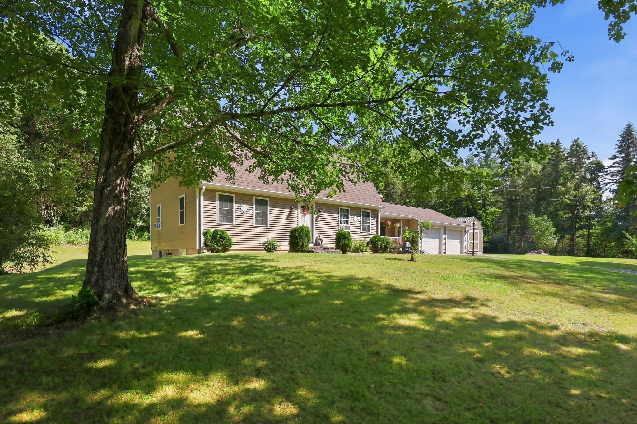 Single Family Residence at 291 Franklin St, Belchertown MA 01007, Belchertown, photo 3 of 42
