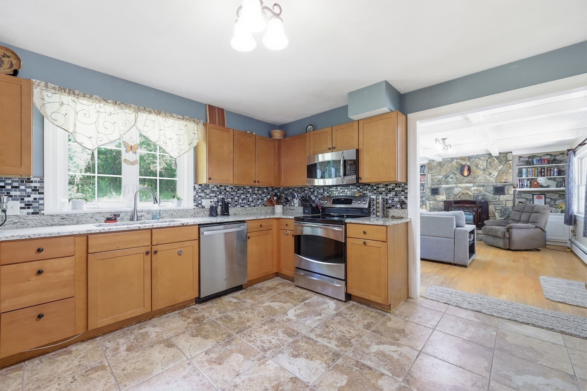 Single Family Residence at 291 Franklin St, Belchertown MA 01007, Belchertown, photo 10 of 42