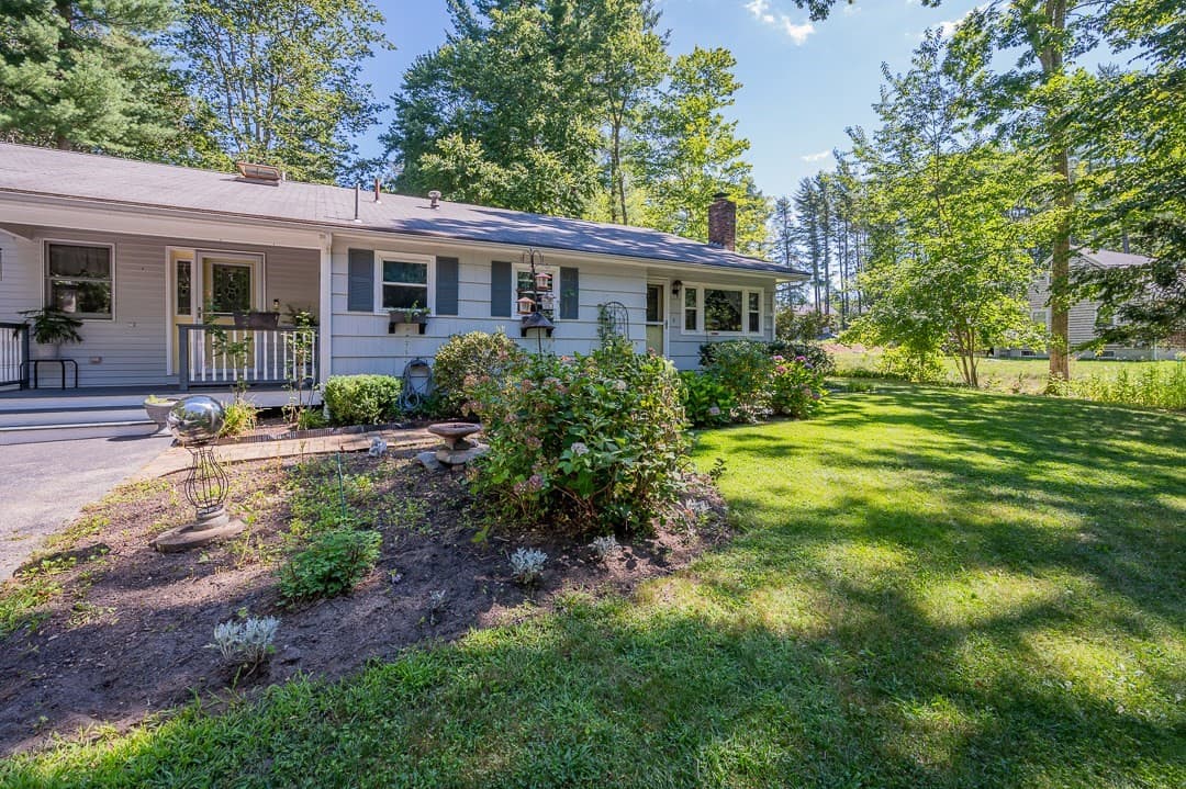 Single Family Residence at 558 Spring St, Hanson MA 02341, Hanson, photo 3 of 39
