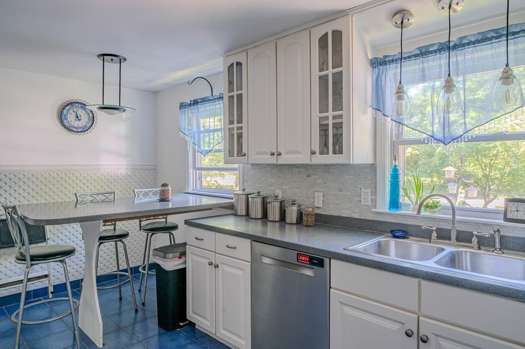 Single Family Residence at 558 Spring St, Hanson MA 02341, Hanson, photo 9 of 39