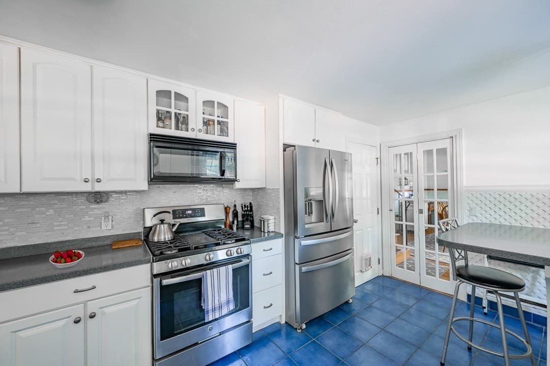 Single Family Residence at 558 Spring St, Hanson MA 02341, Hanson, photo 10 of 39