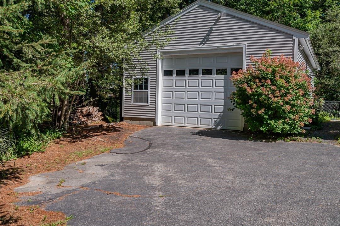 Single Family Residence at 558 Spring St, Hanson MA 02341, Hanson, photo 4 of 39