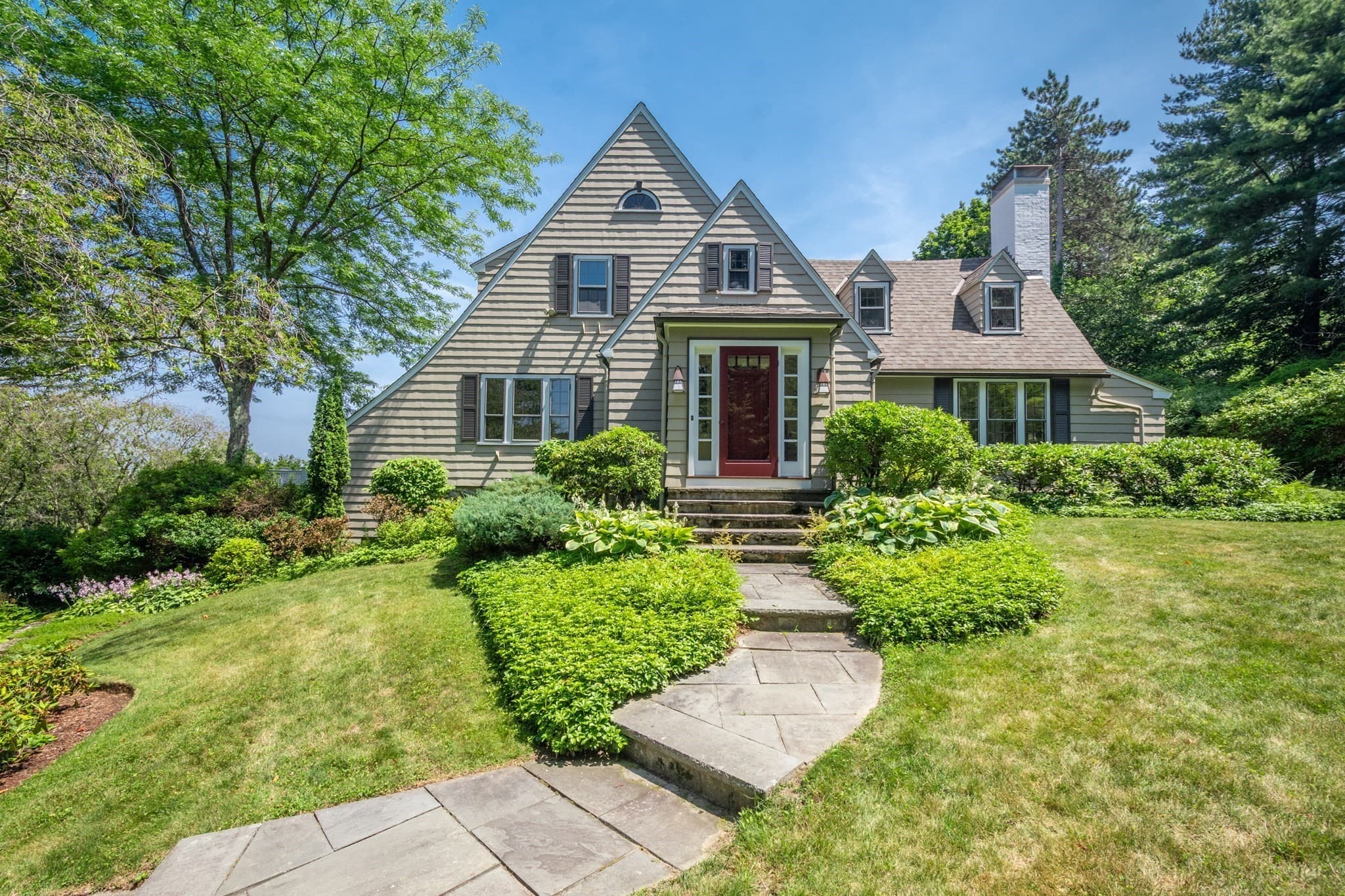 9 Hilliard Road, Lincoln MA 01773