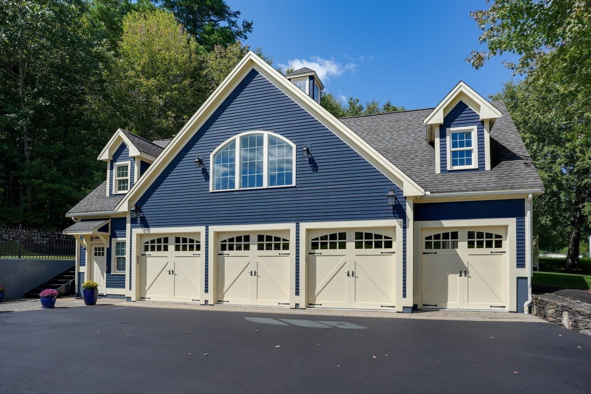 Single Family Residence at 110 Old Farm Rd, Lunenburg MA 01462, photo 4 of 42