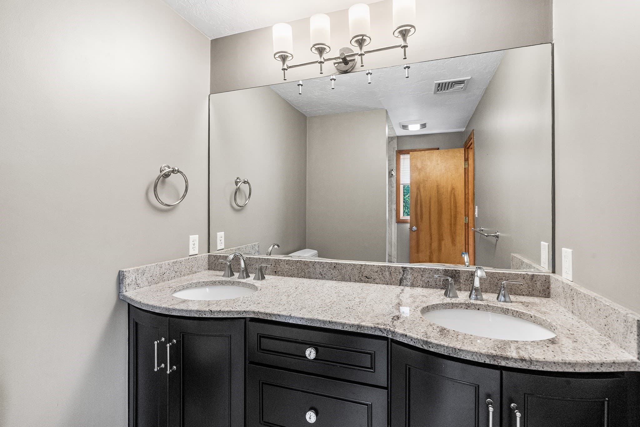 Single Family Residence at 165 East St, Upton MA 01568, Upton, photo 22 of 40