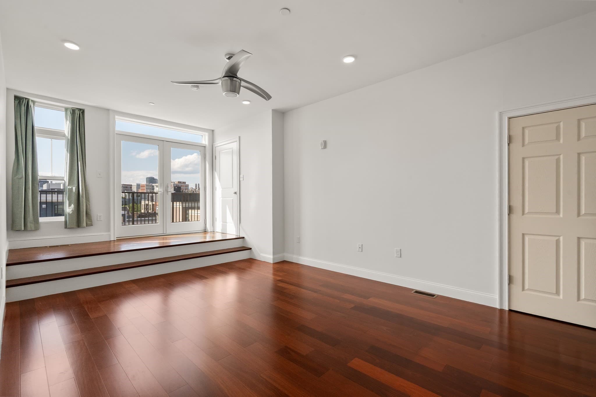 Condominium at 170 W Broadway # 411, Boston MA 02127, Boston, photo 20 of 37