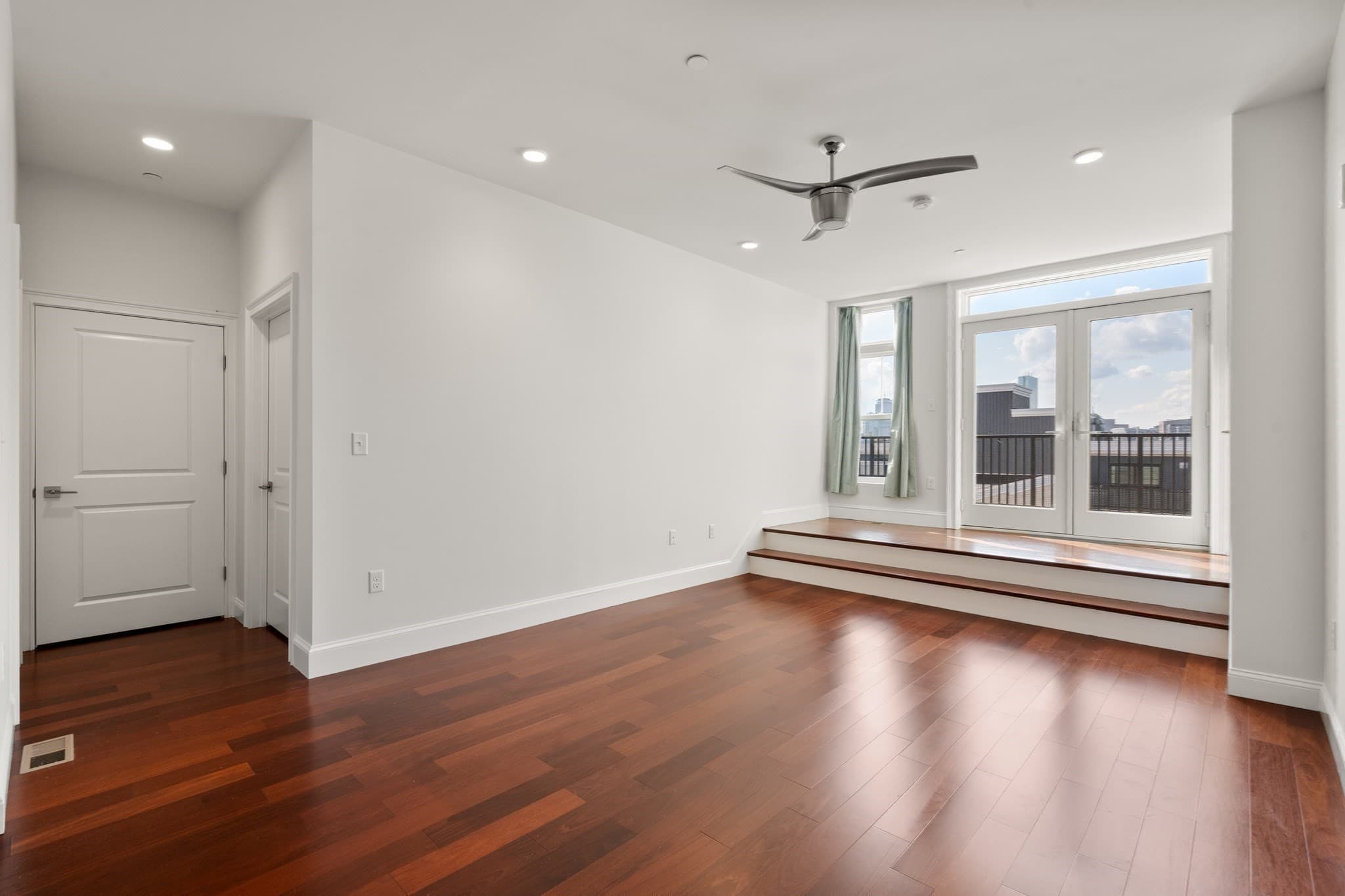 Condominium at 170 W Broadway # 411, Boston MA 02127, Boston, photo 19 of 37