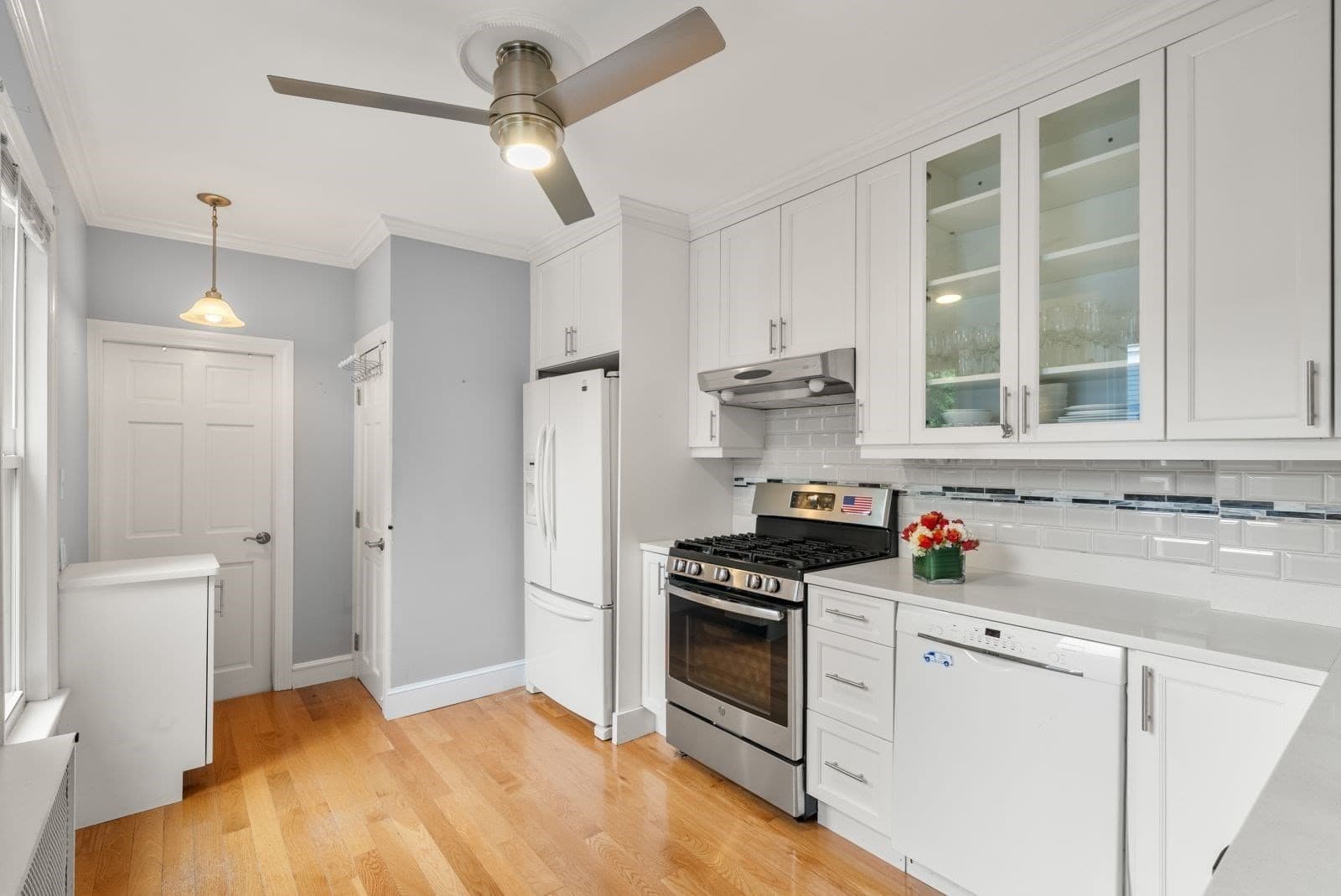 Single Family Residence at 24 Auburn Street, Boston MA 02129, Boston, photo 9 of 36