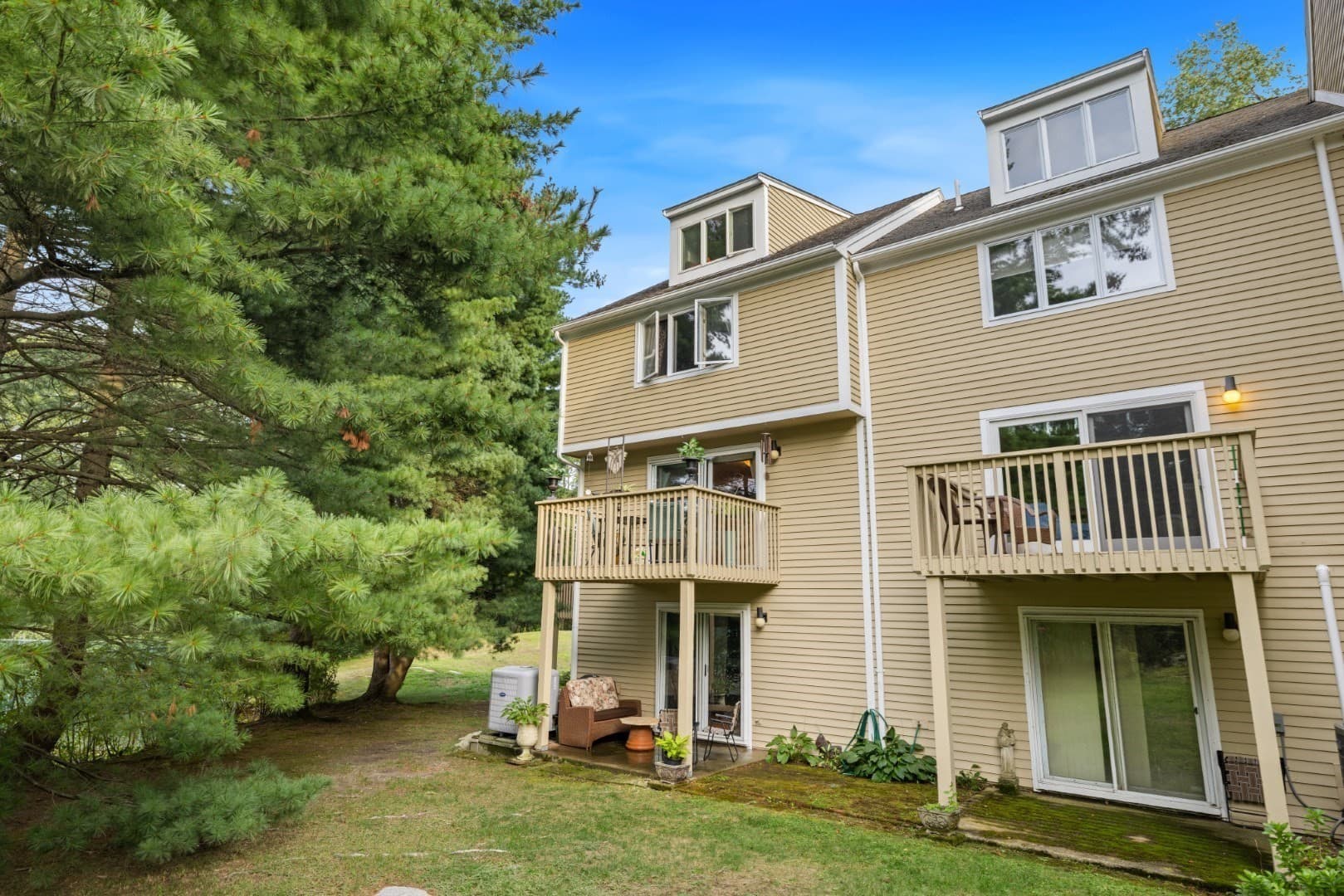 Condominium at 409 Lewis O Gray Dr # 409, Saugus MA 01906, Saugus, photo 30 of 40