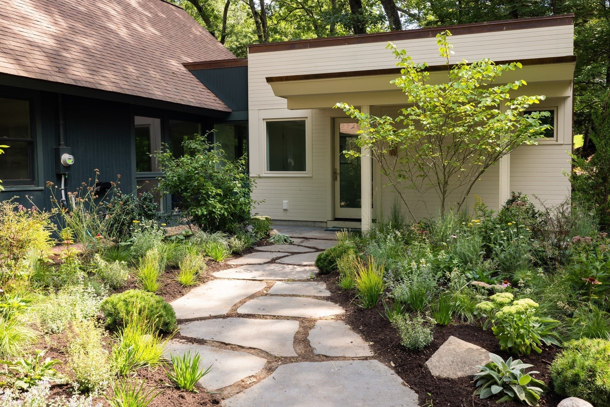 Single Family Residence at 102 The Valley Rd, Concord MA 01742, Concord, photo 3 of 25