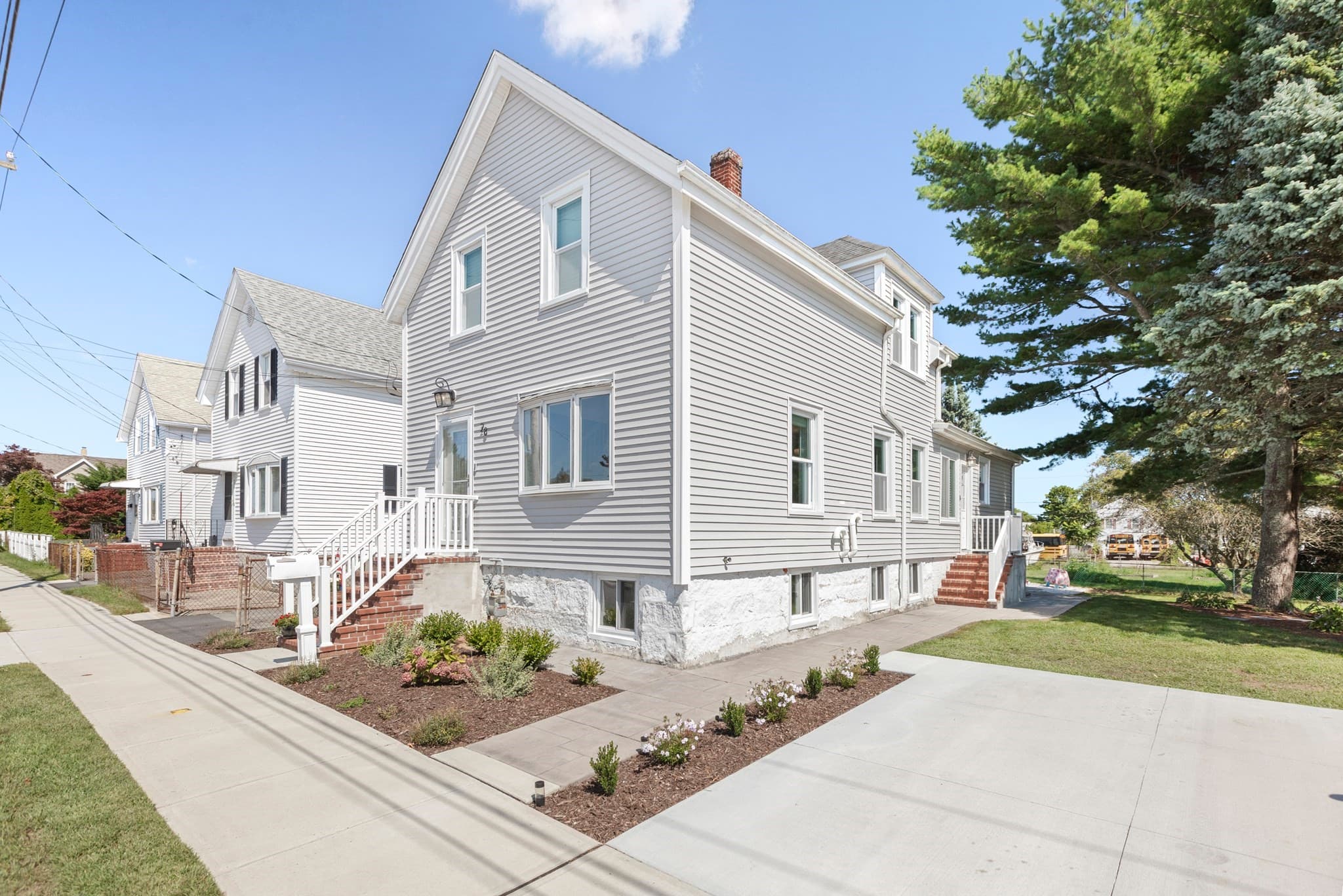 Single Family Residence at 28 Saint John St, Dartmouth MA 02748, Dartmouth, photo 2 of 26
