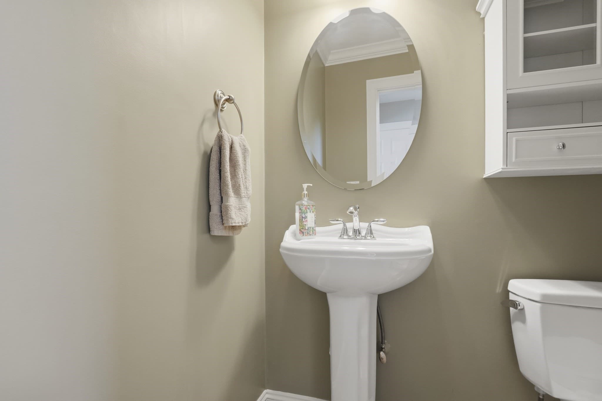 Single Family Residence at 21 Manchester Place, Natick MA 01760, Natick, photo 9 of 39