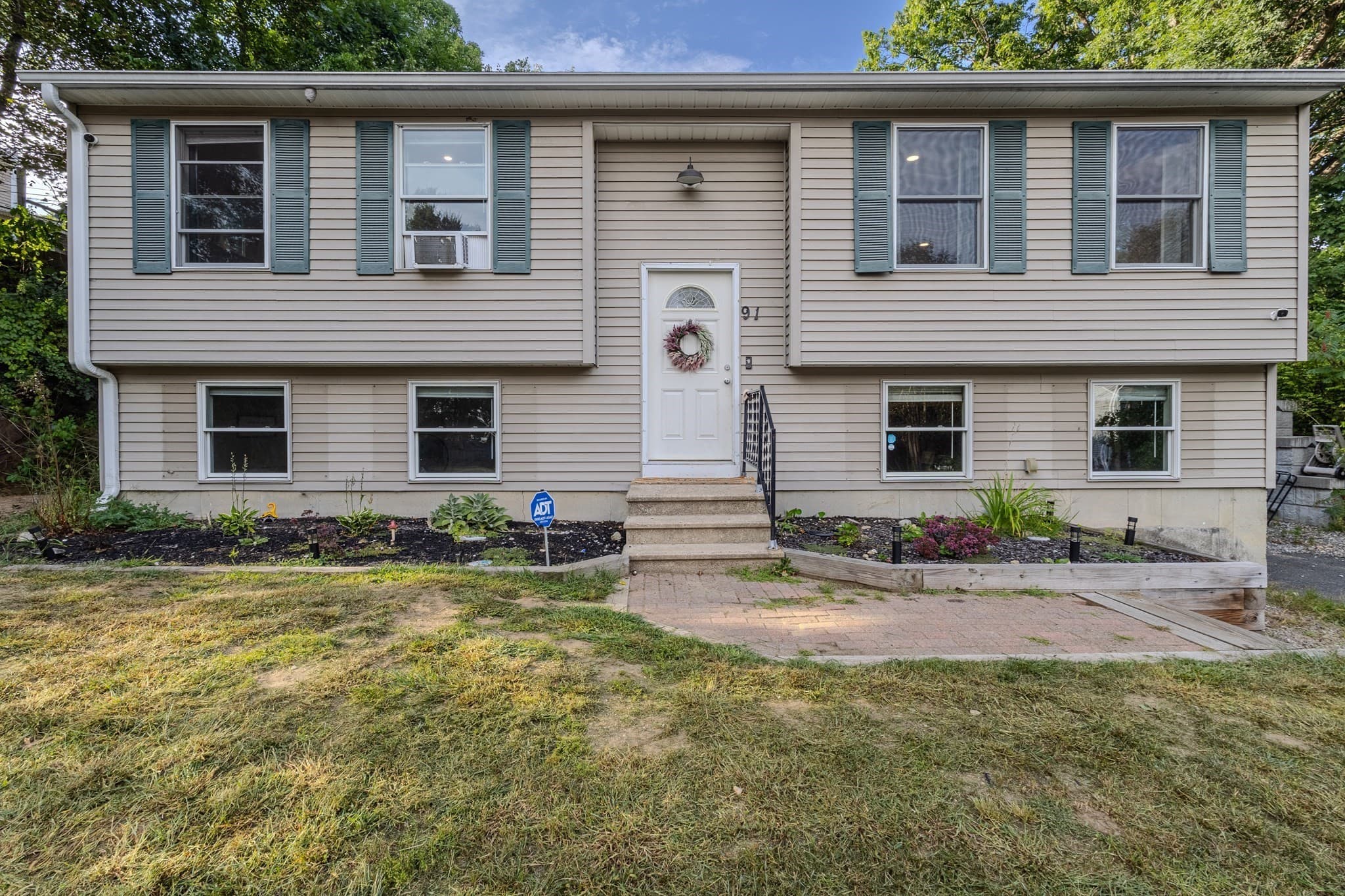 91 Wendell St, Athol MA 01331