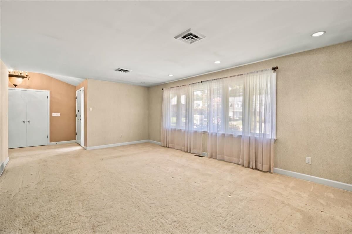 Single Family Residence at 30 Bassett Rd, Brockton MA 02301, Brockton, photo 15 of 34