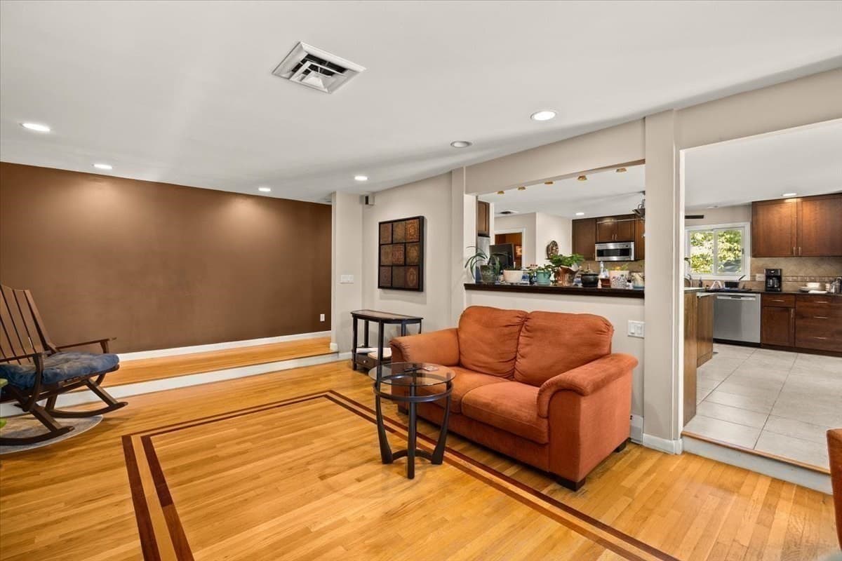 Single Family Residence at 30 Bassett Rd, Brockton MA 02301, Brockton, photo 11 of 34