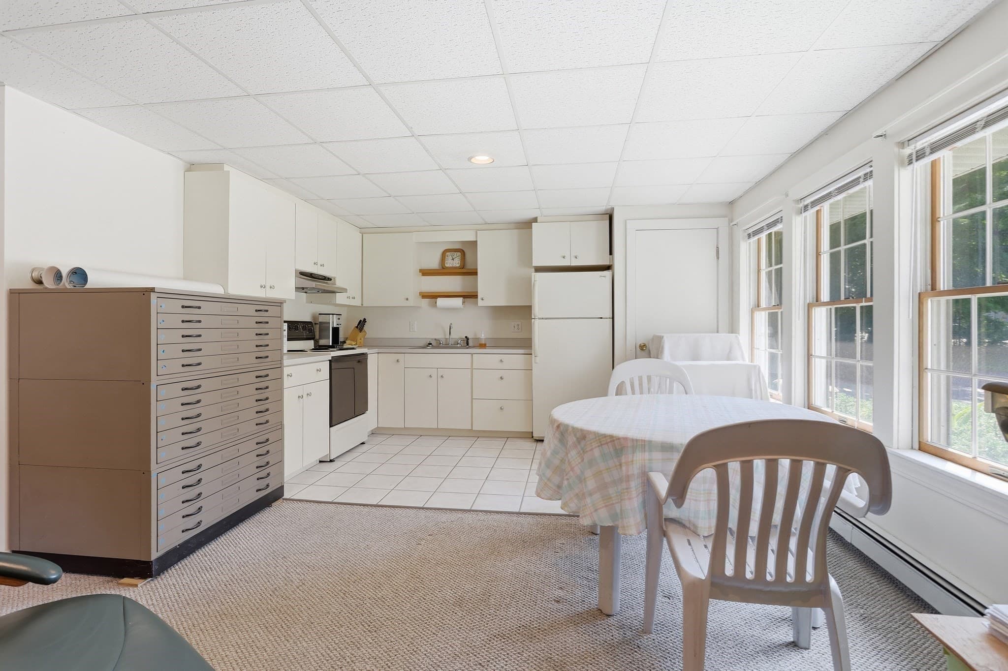 3 Family at 213 Great Road, Stow MA 01775, photo 25 of 42