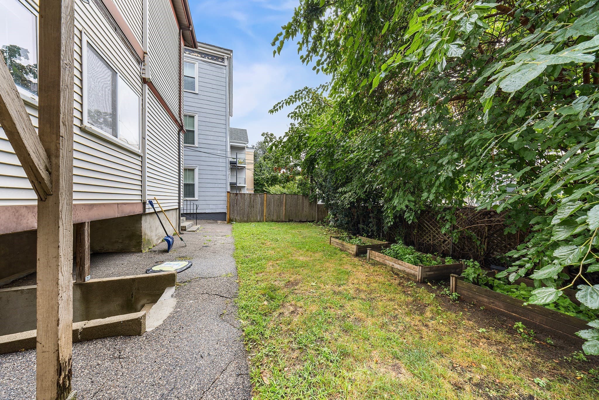 Condominium at 46 Highland Ave # 1B, Somerville MA 02143, Somerville, photo 23 of 25