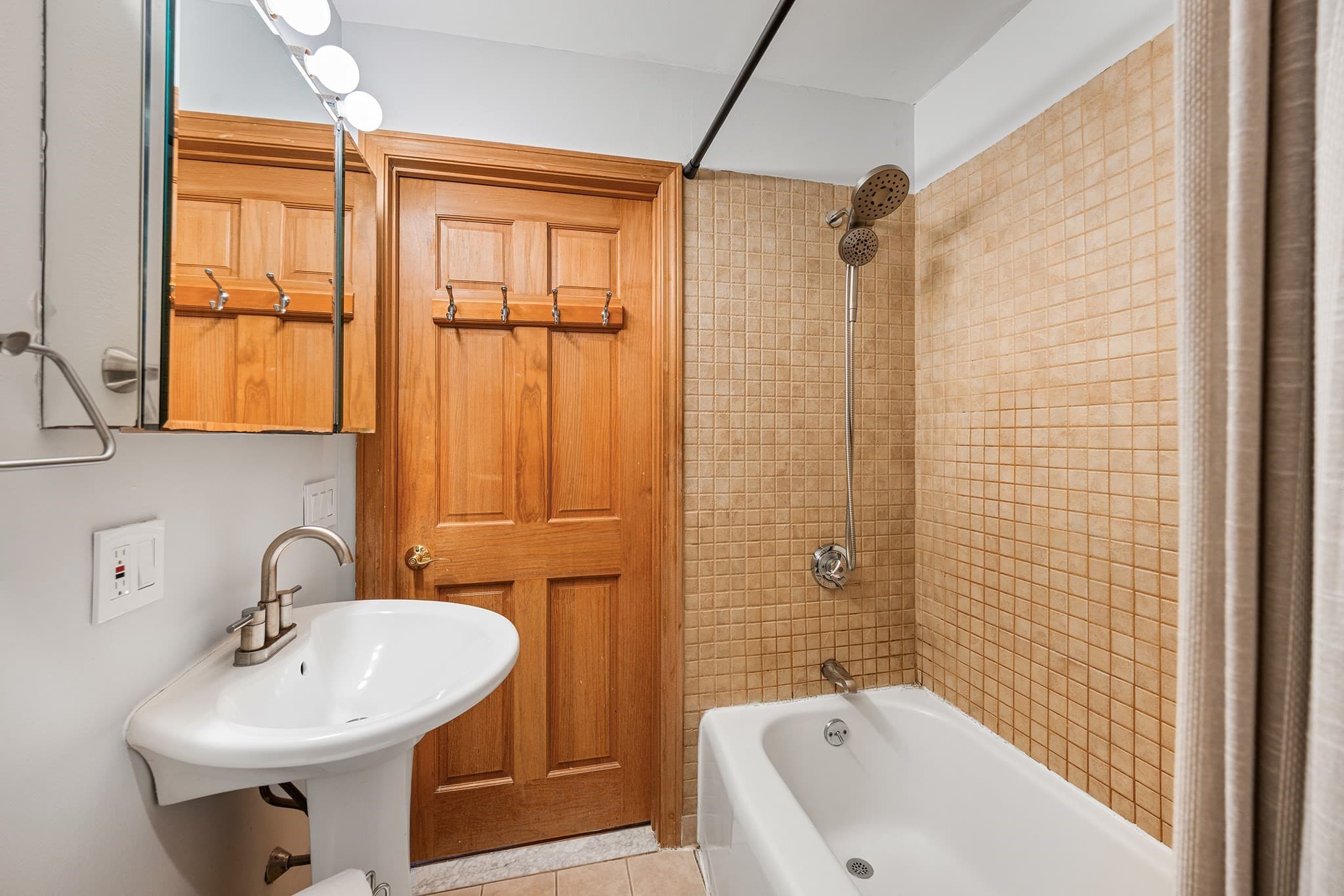 Condominium at 46 Highland Ave # 1B, Somerville MA 02143, Somerville, photo 16 of 25