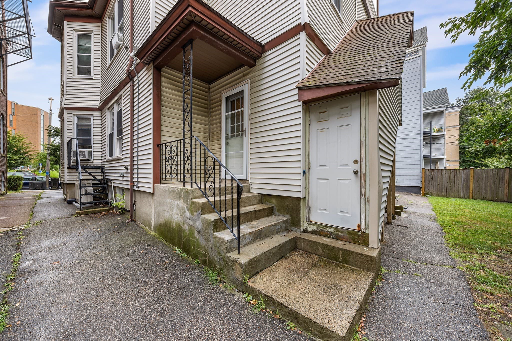 Condominium at 46 Highland Ave # 1B, Somerville MA 02143, Somerville, photo 22 of 25