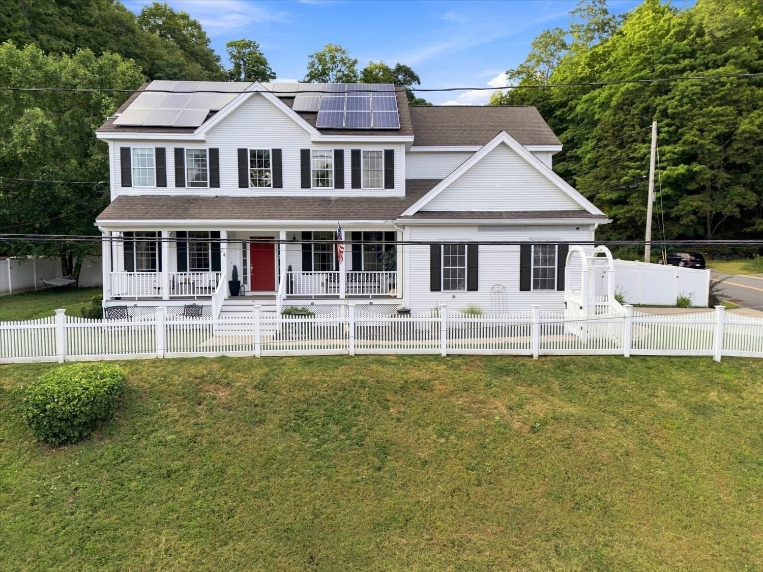 24 Monroe St, Amesbury MA 01913