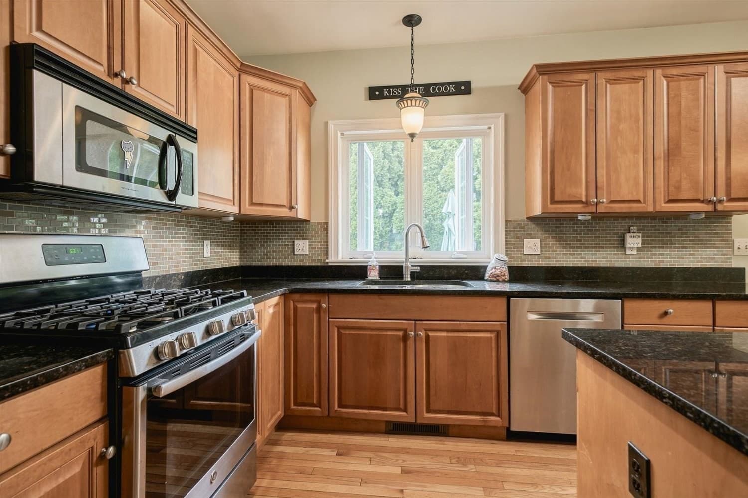 Single Family Residence at 24 Monroe St, Amesbury MA 01913, Amesbury, photo 10 of 42