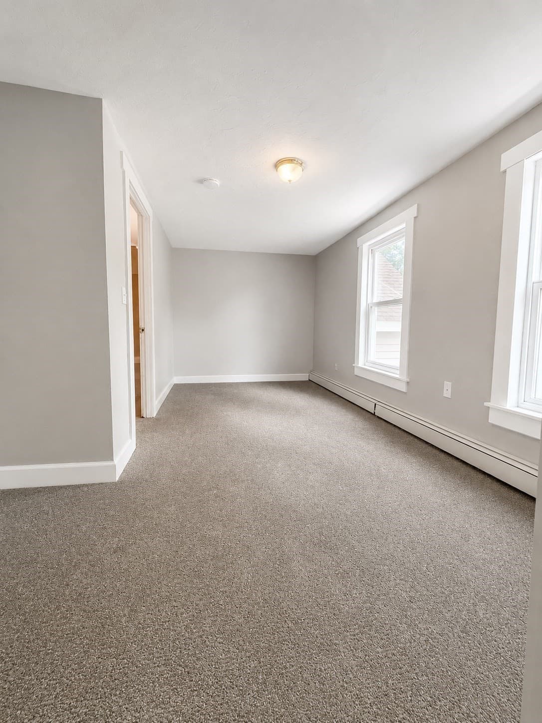 4 Family at 73 S Main St, North Brookfield MA 01535, photo 8 of 17