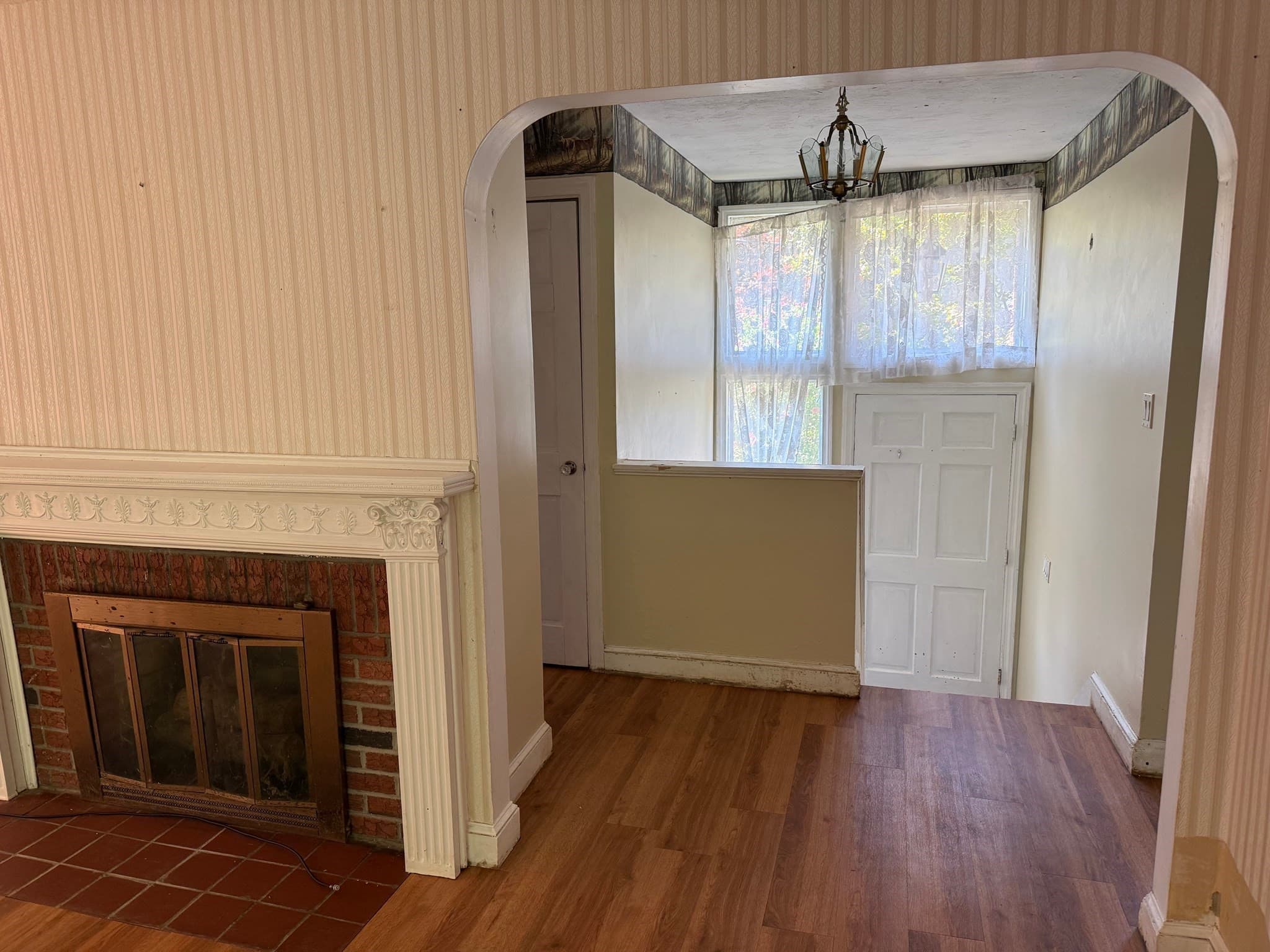 Single Family Residence at 100 Walnut St, Canton MA 02021, Canton, photo 5 of 11