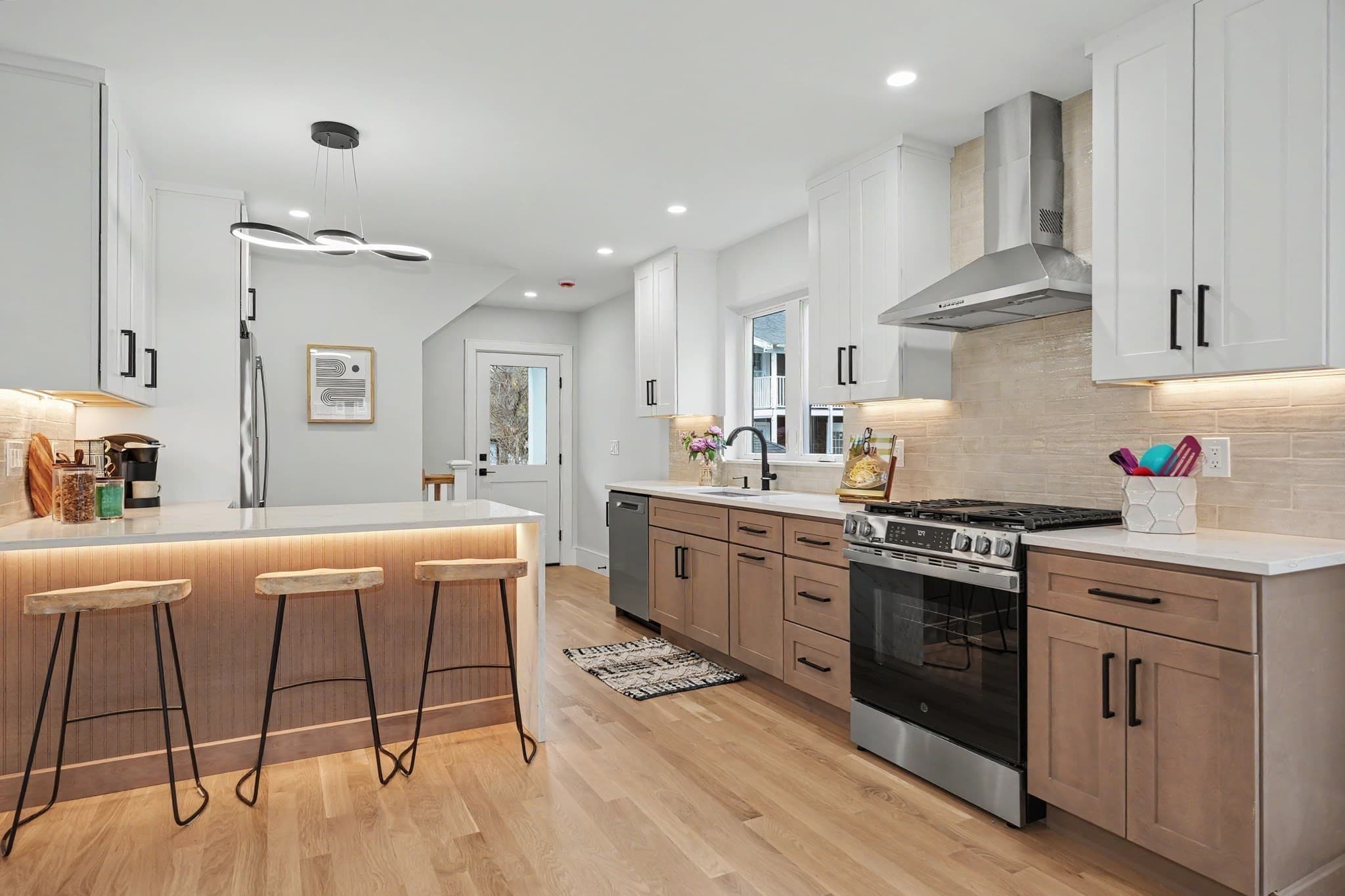 Condominium at 17-19 Drew Road # 1, Belmont MA 02478, Belmont, photo 8 of 31