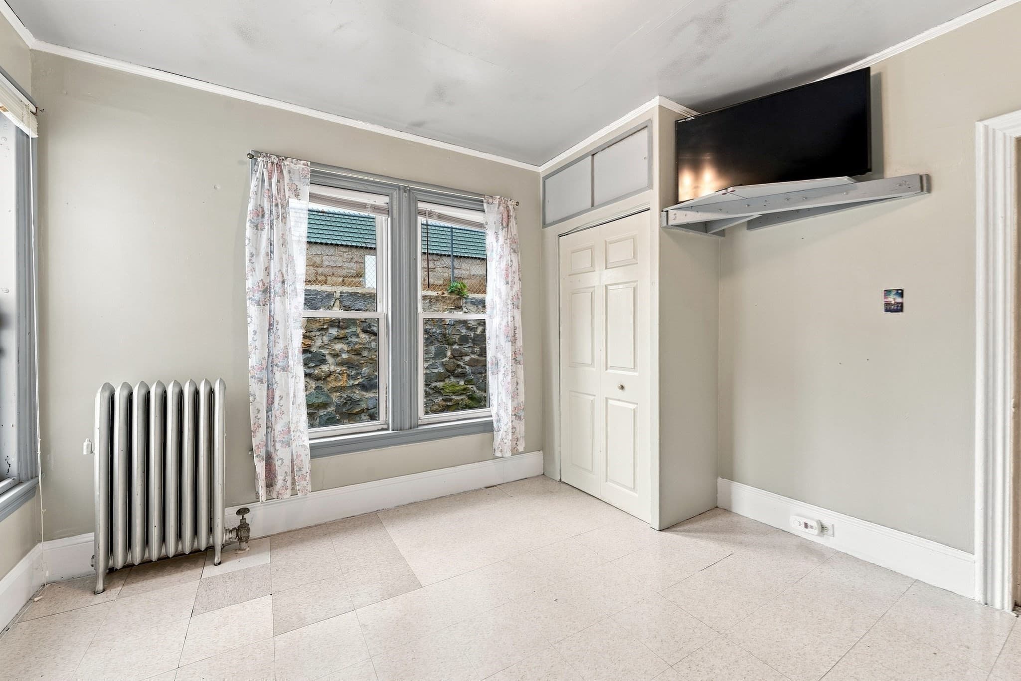Multi Family at 1 Grove St, Lawrence MA 01841, Lawrence, photo 10 of 25