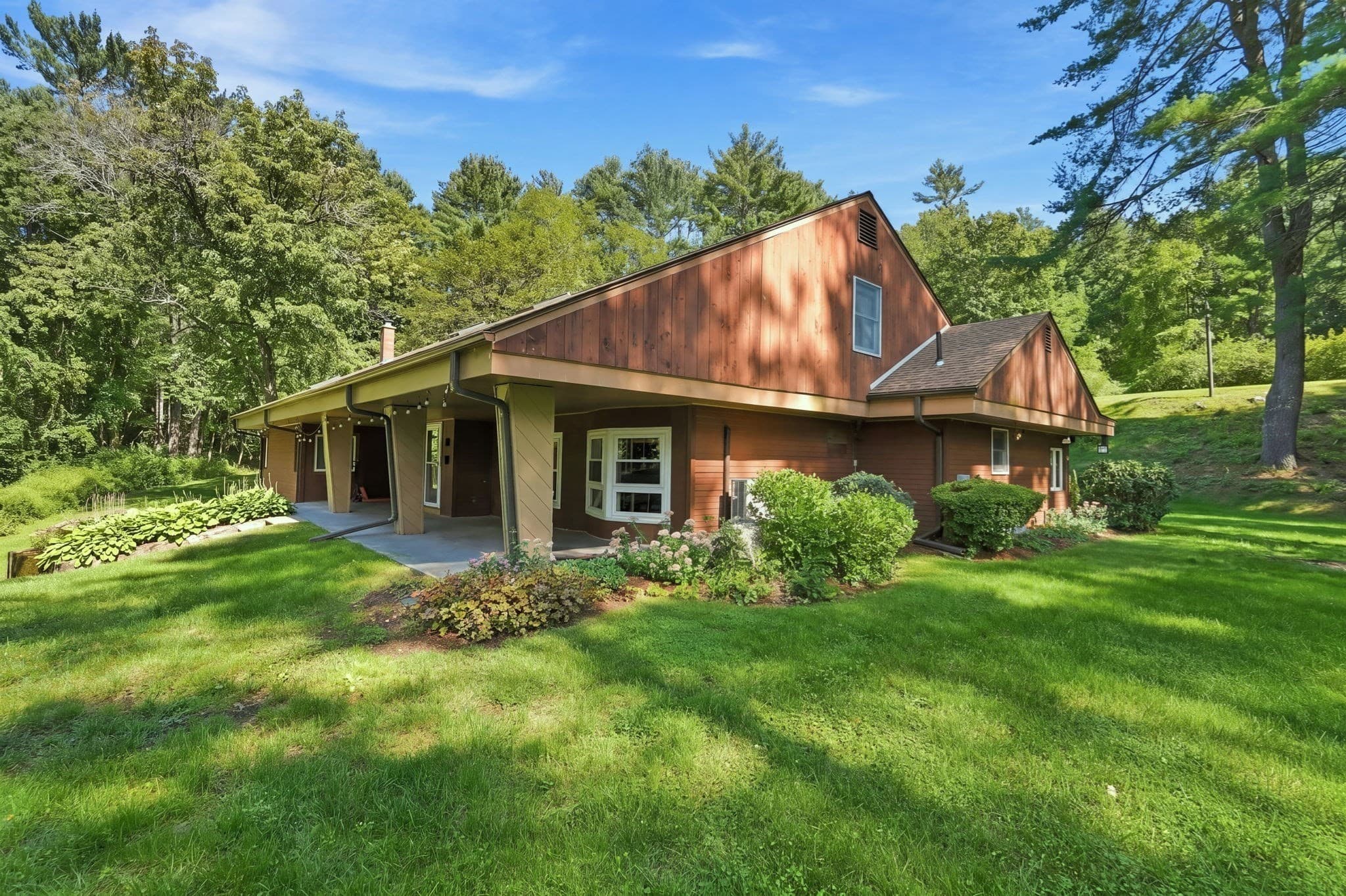 Single Family Residence at 6 Ragged Hill Rd, Ware MA 01082, Ware, photo 3 of 39