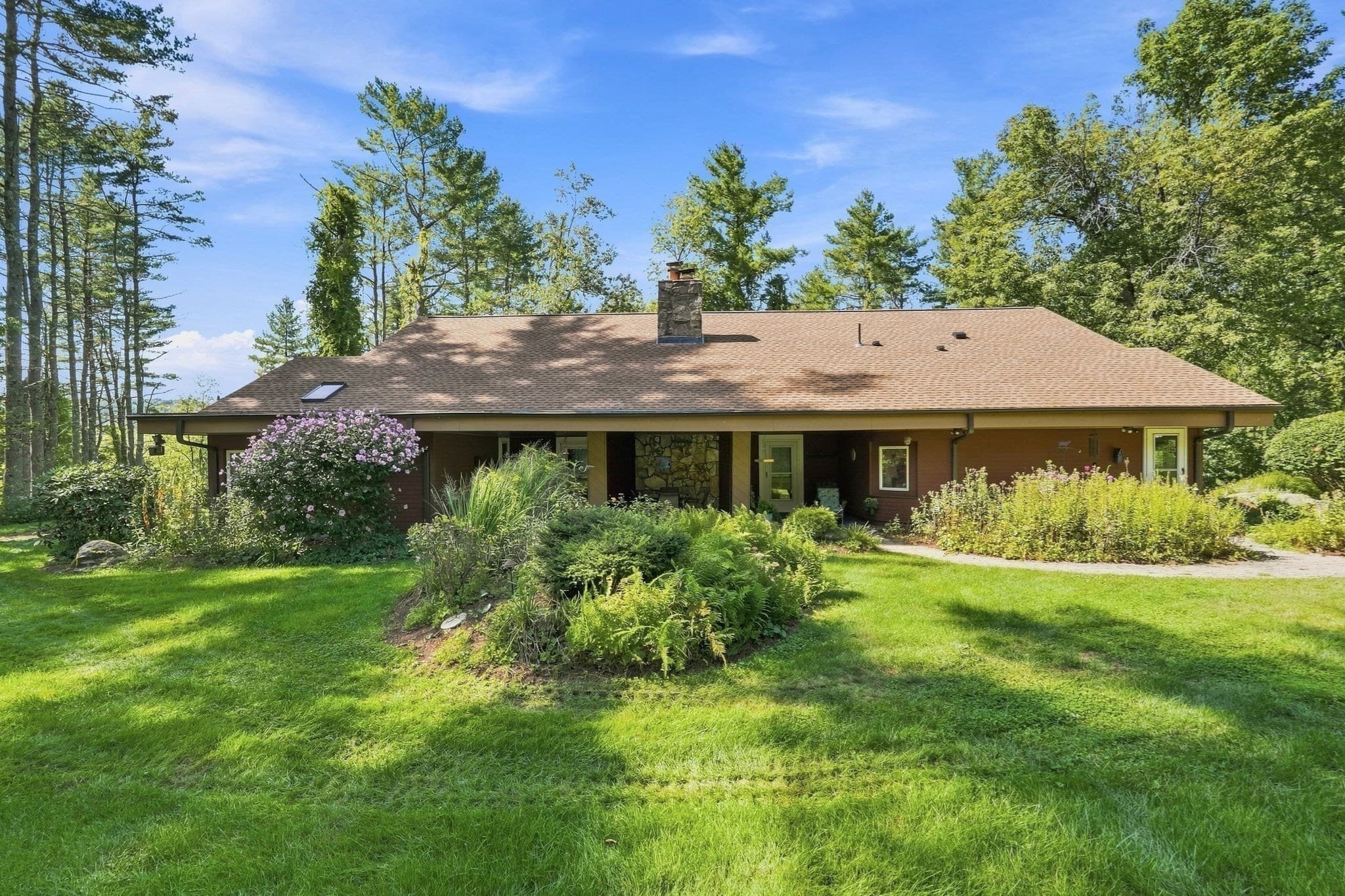 6 Ragged Hill Rd, Ware MA 01082