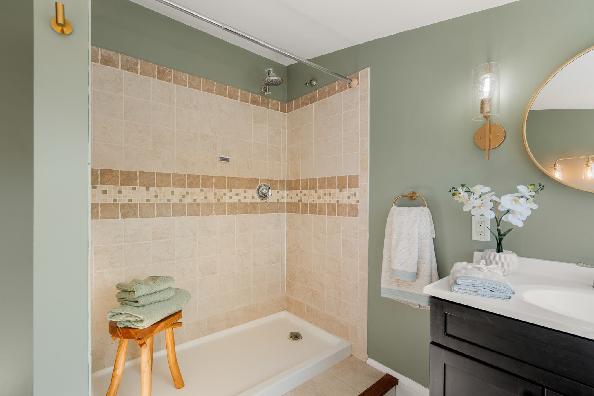 Condominium at 60 Guernsey St # 6, Boston MA 02131, Boston, photo 18 of 23