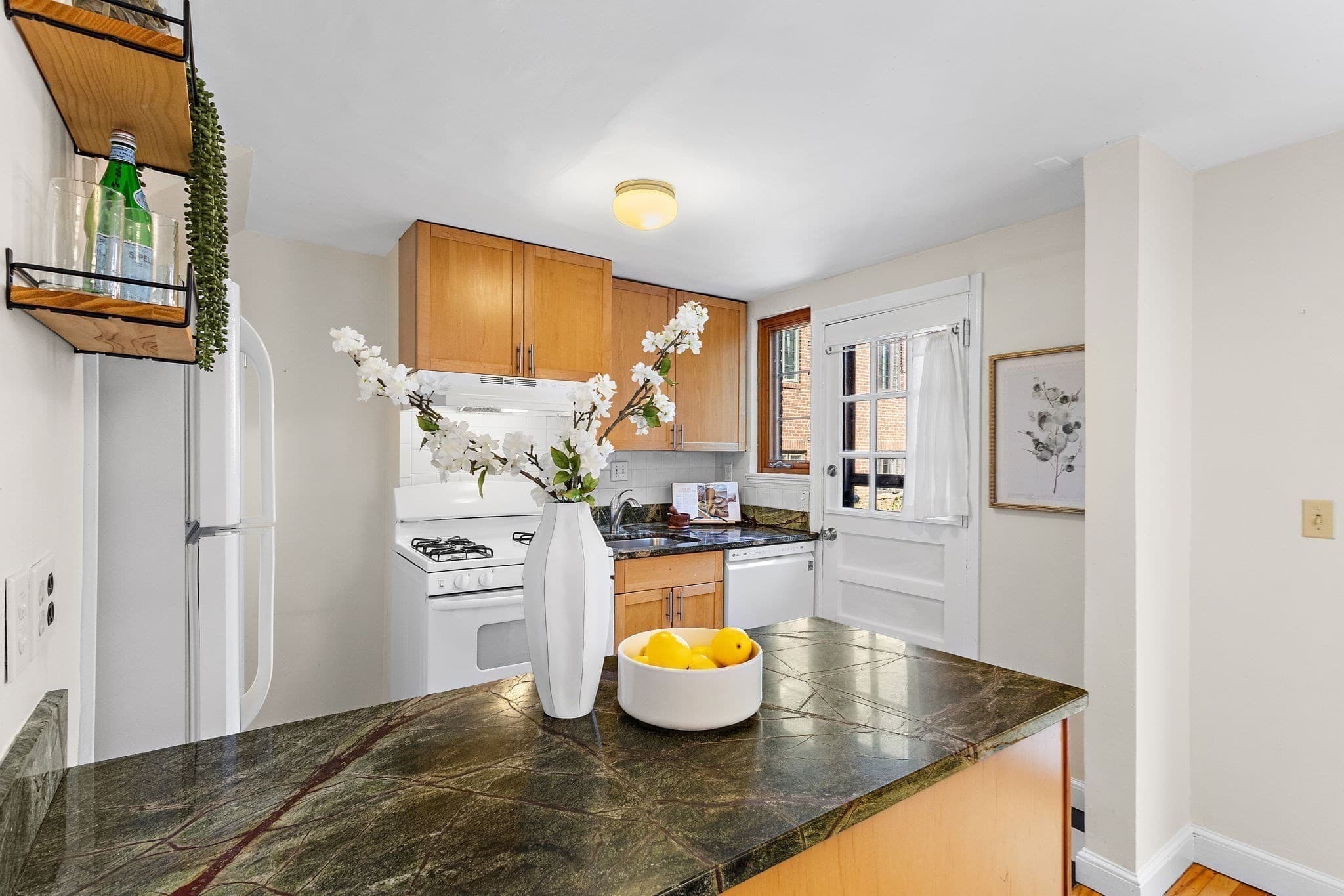 Condominium at 98 Duff Street # 98, Watertown MA 02472, Watertown, photo 12 of 37
