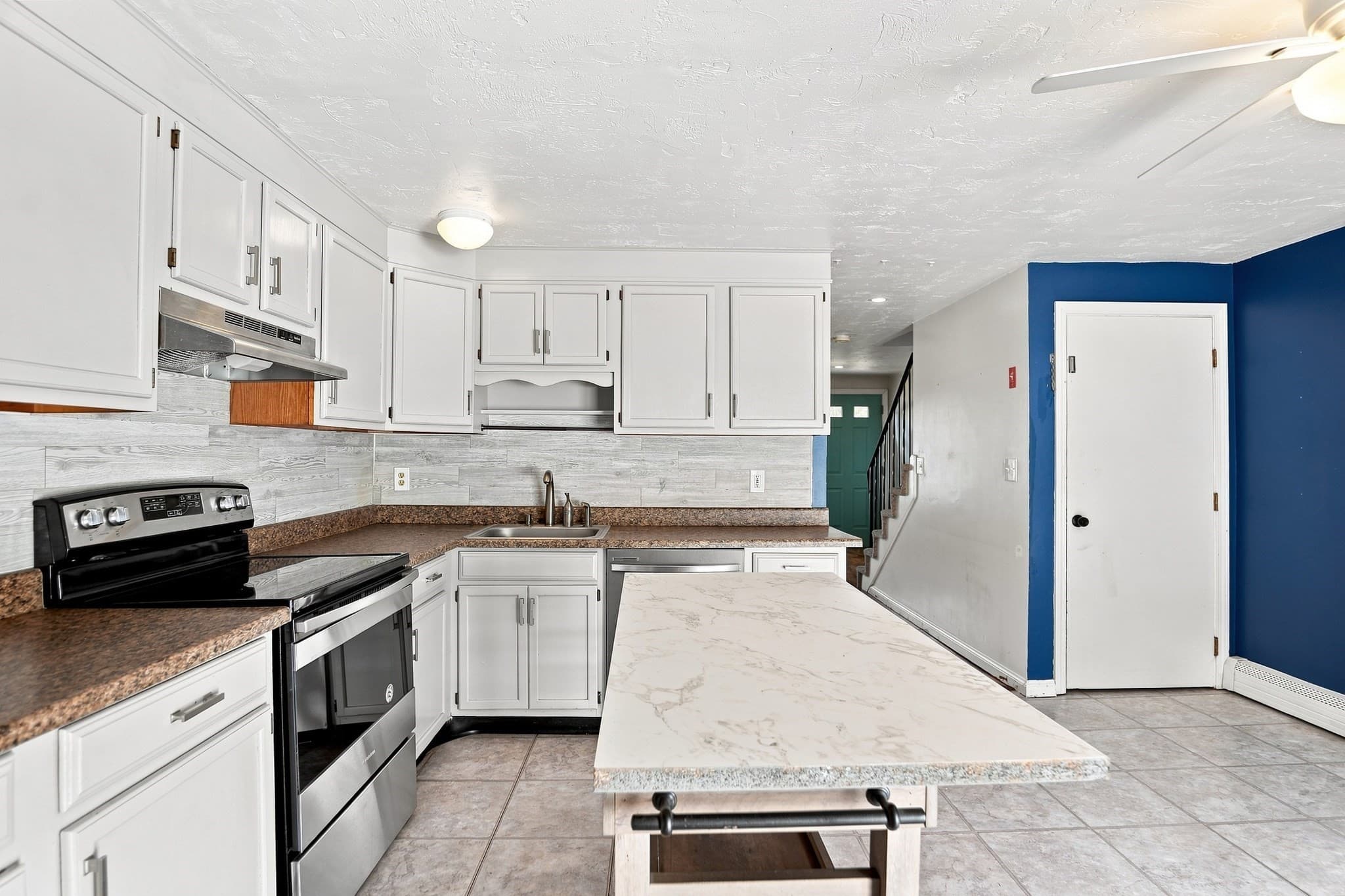 Condominium at 322 Bedford St # 322, East Bridgewater MA 02333, East Bridgewater, photo 7 of 28