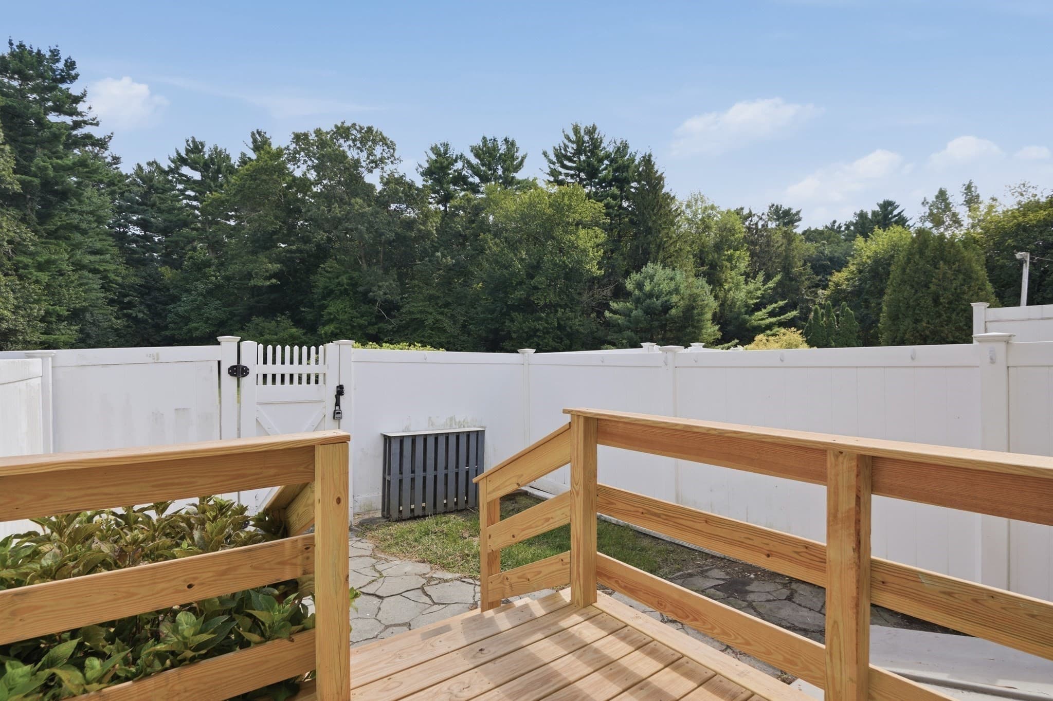 Condominium at 322 Bedford St # 322, East Bridgewater MA 02333, East Bridgewater, photo 18 of 28