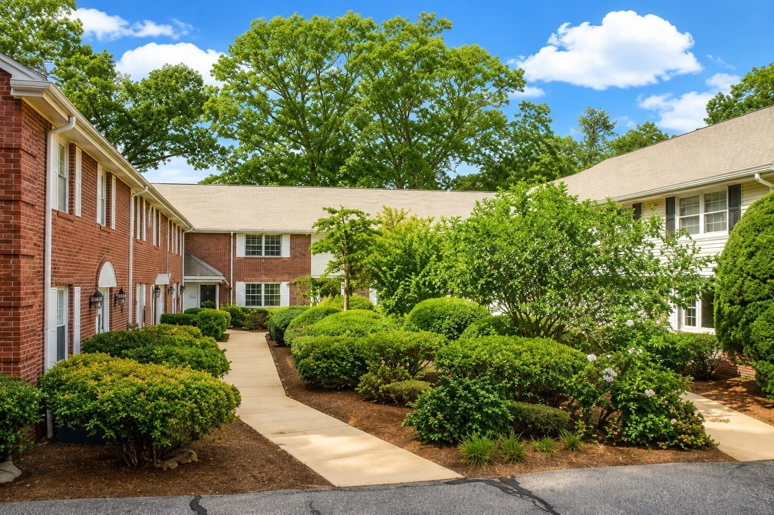 Condominium at 21 Westerly St # 6, Wellesley MA 02482, Wellesley, photo 2 of 17