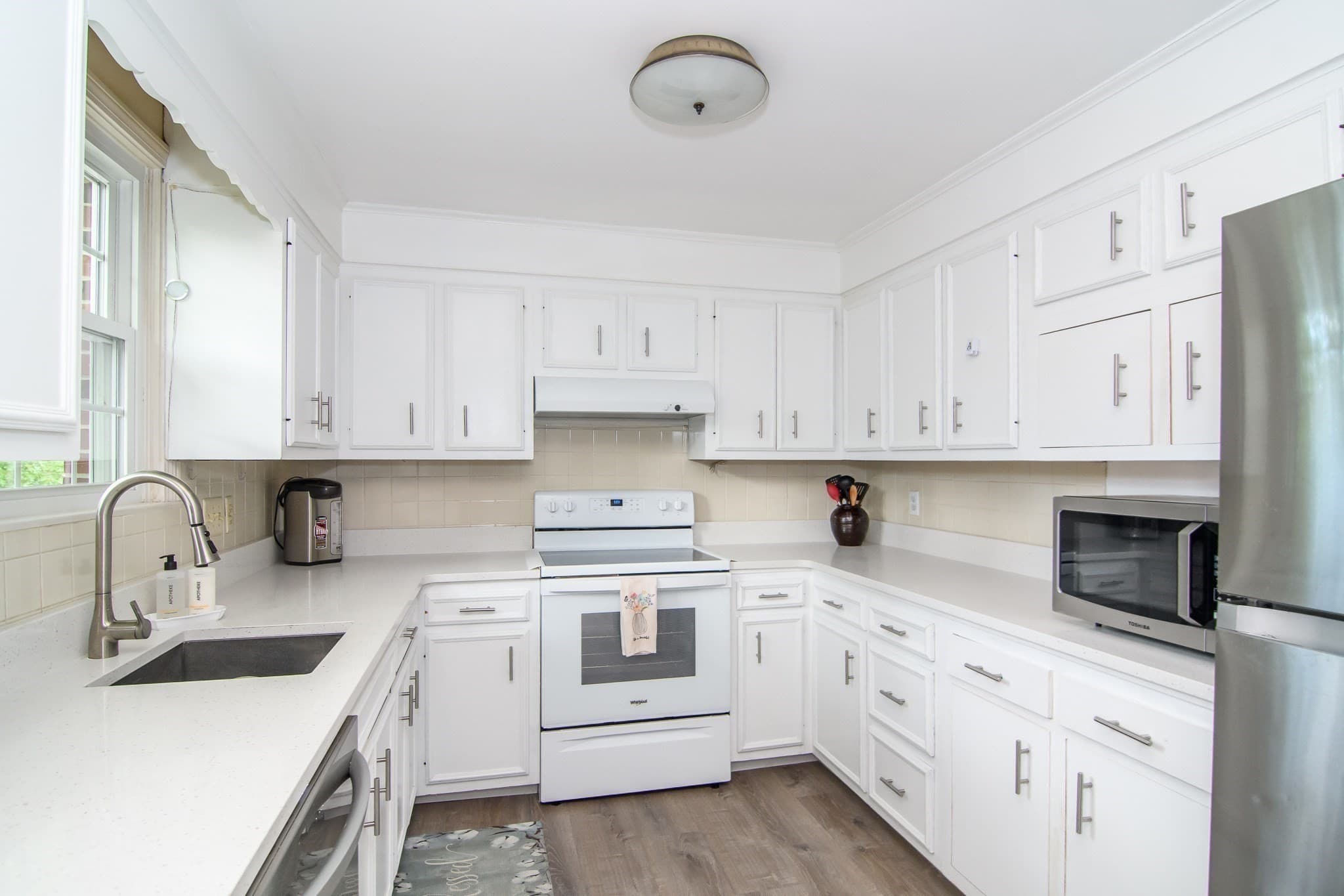 Condominium at 21 Westerly St # 6, Wellesley MA 02482, Wellesley, photo 9 of 17