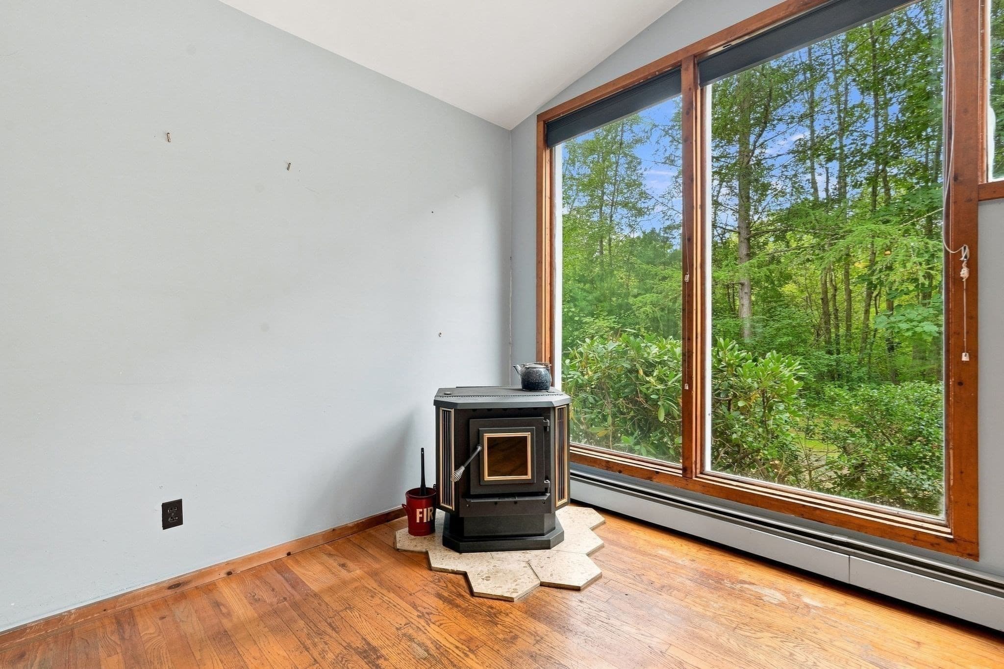 Single Family Residence at 241 Warren Wright Rd, Belchertown MA 01007, Belchertown, photo 10 of 42