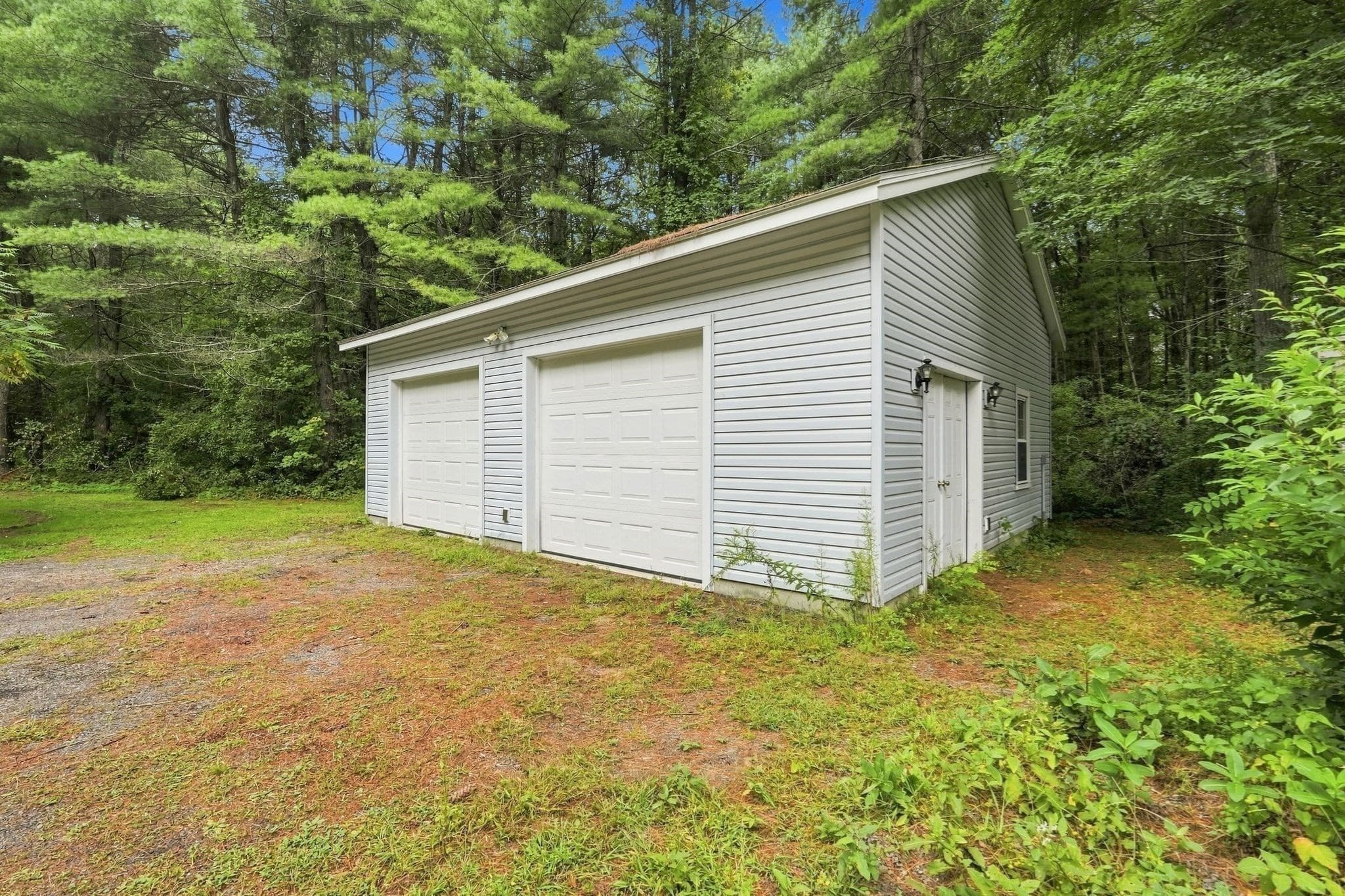 Single Family Residence at 241 Warren Wright Rd, Belchertown MA 01007, Belchertown, photo 33 of 42