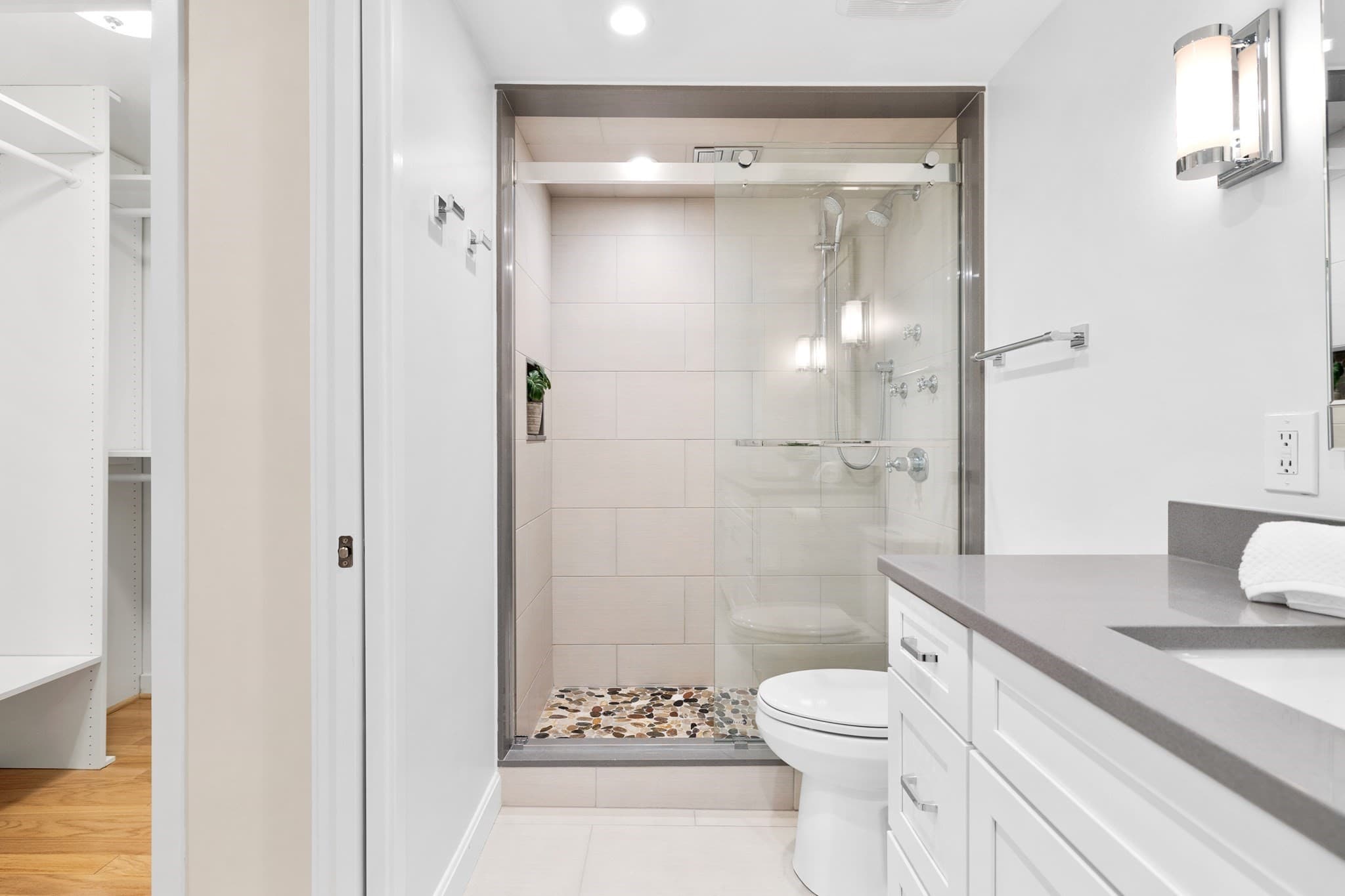 Condominium at 47 Harvard St # B403, Boston MA 02129, Boston, photo 14 of 33