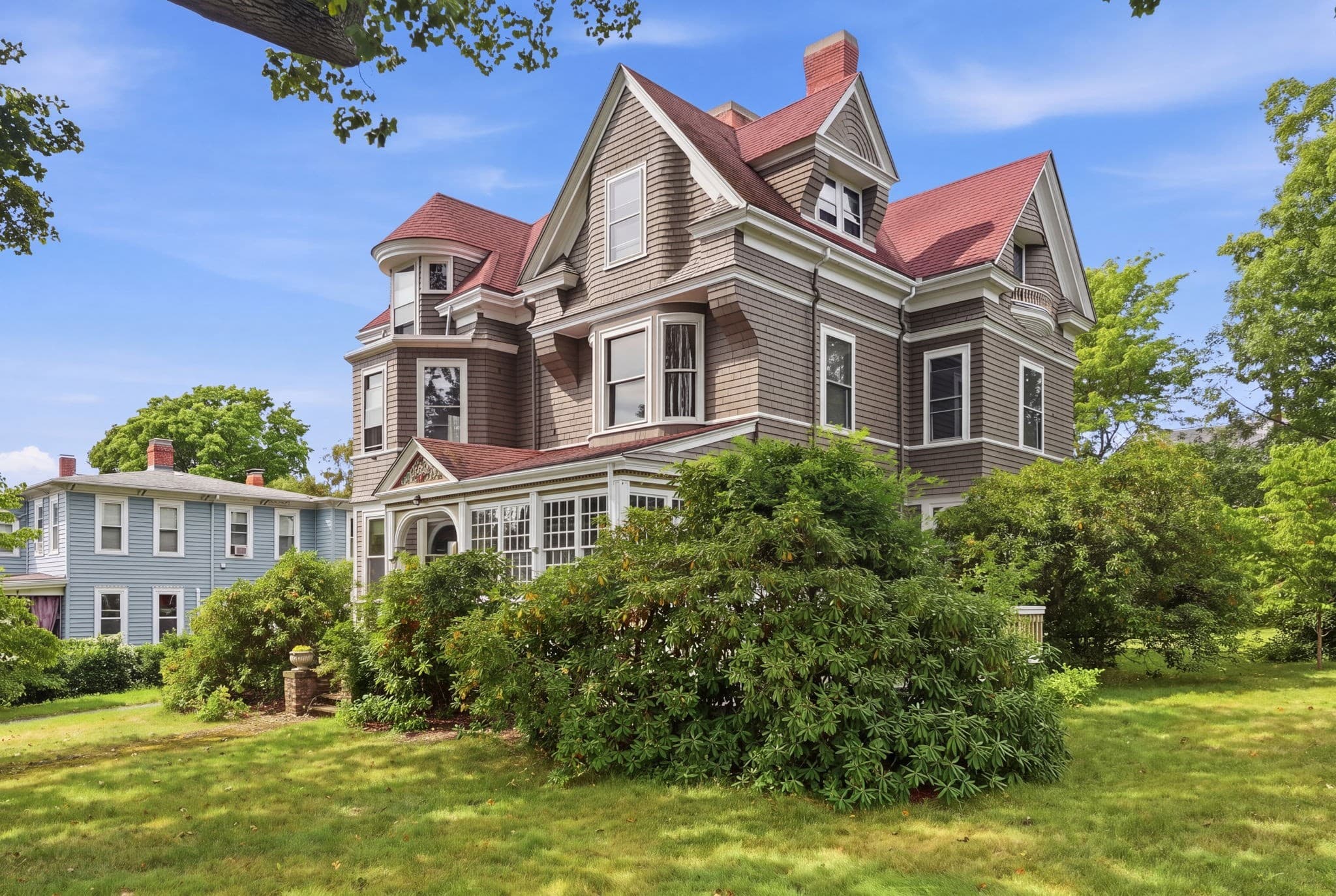 Single Family Residence at 25 Avon St, Wakefield MA 01880, photo 2 of 40