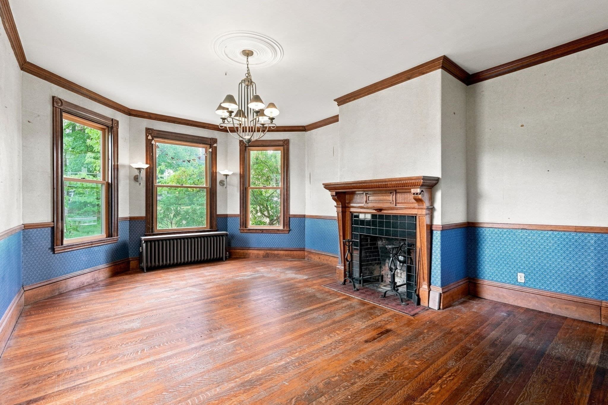 Single Family Residence at 25 Avon St, Wakefield MA 01880, photo 7 of 40