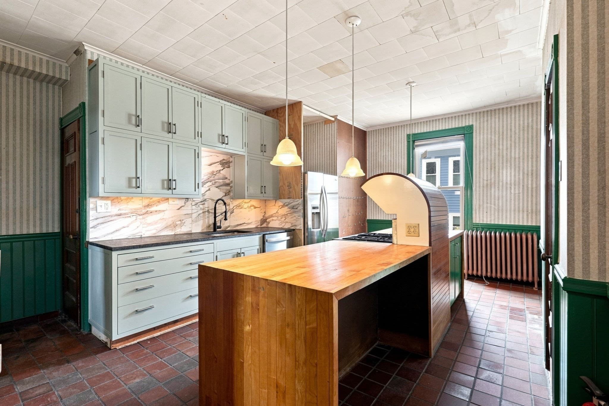 Single Family Residence at 25 Avon St, Wakefield MA 01880, photo 8 of 40
