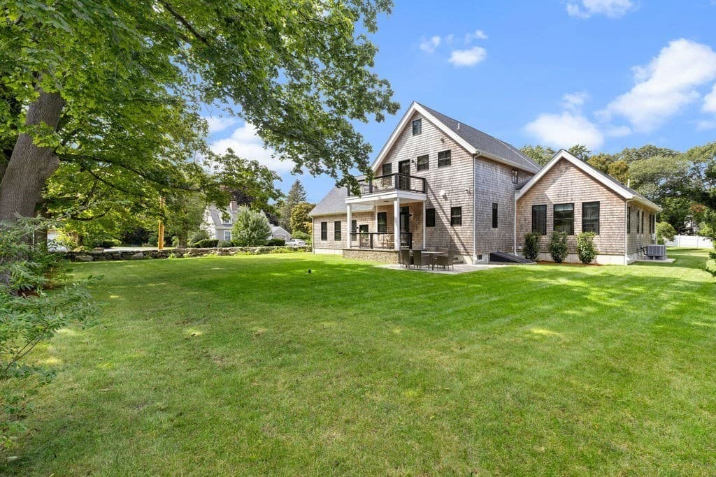Single Family Residence at 1 Sunset Ln, Dartmouth MA 02748, Dartmouth, photo 22 of 27